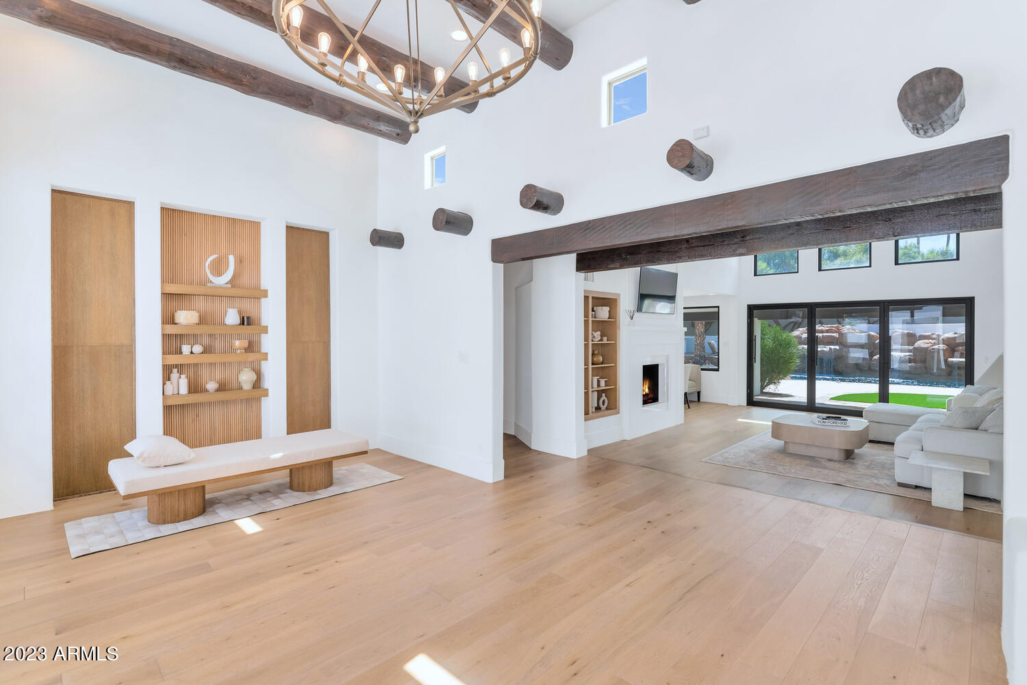 5215 N 45TH Place
