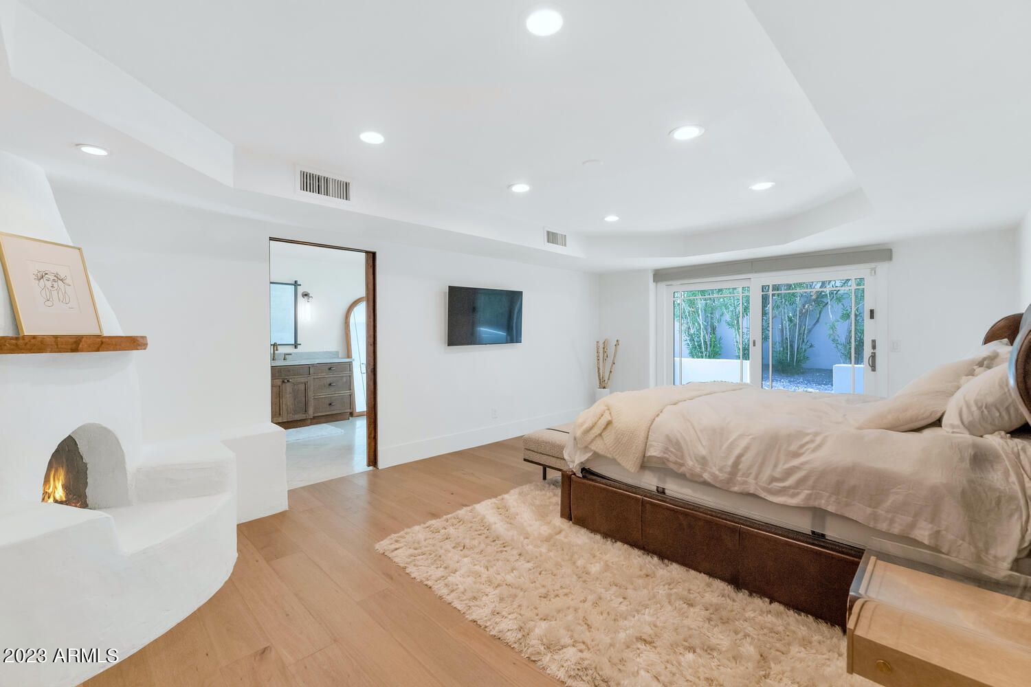 5215 N 45TH Place