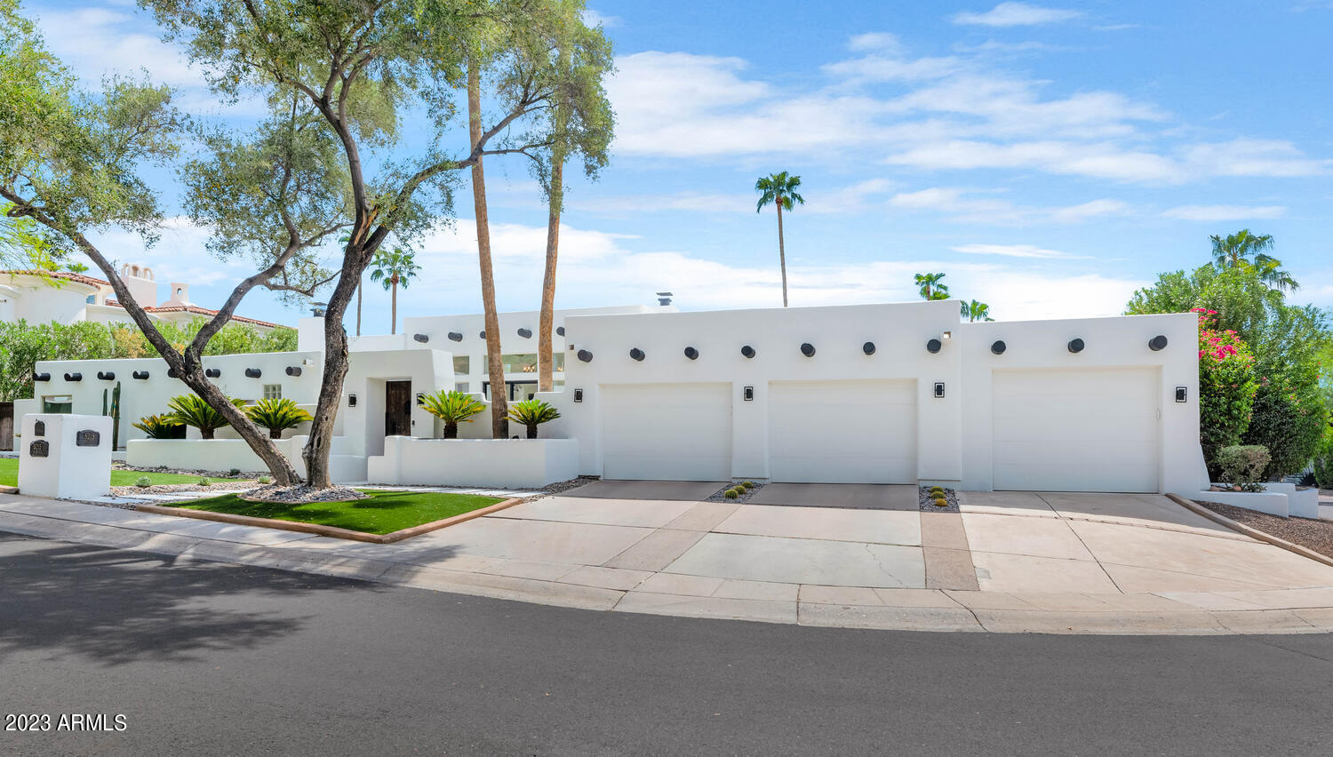5215 N 45TH Place