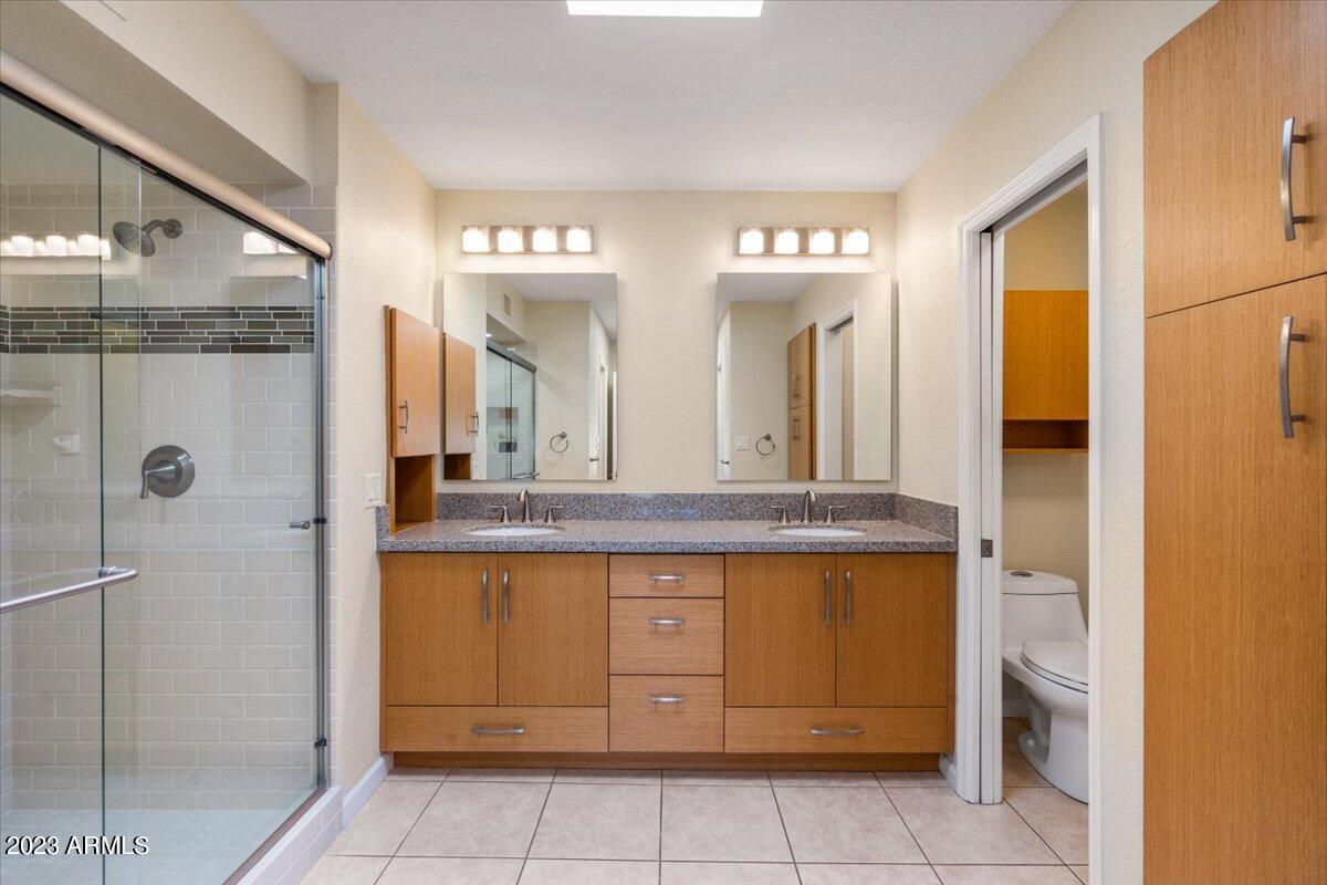 7328 E TUCKEY Lane