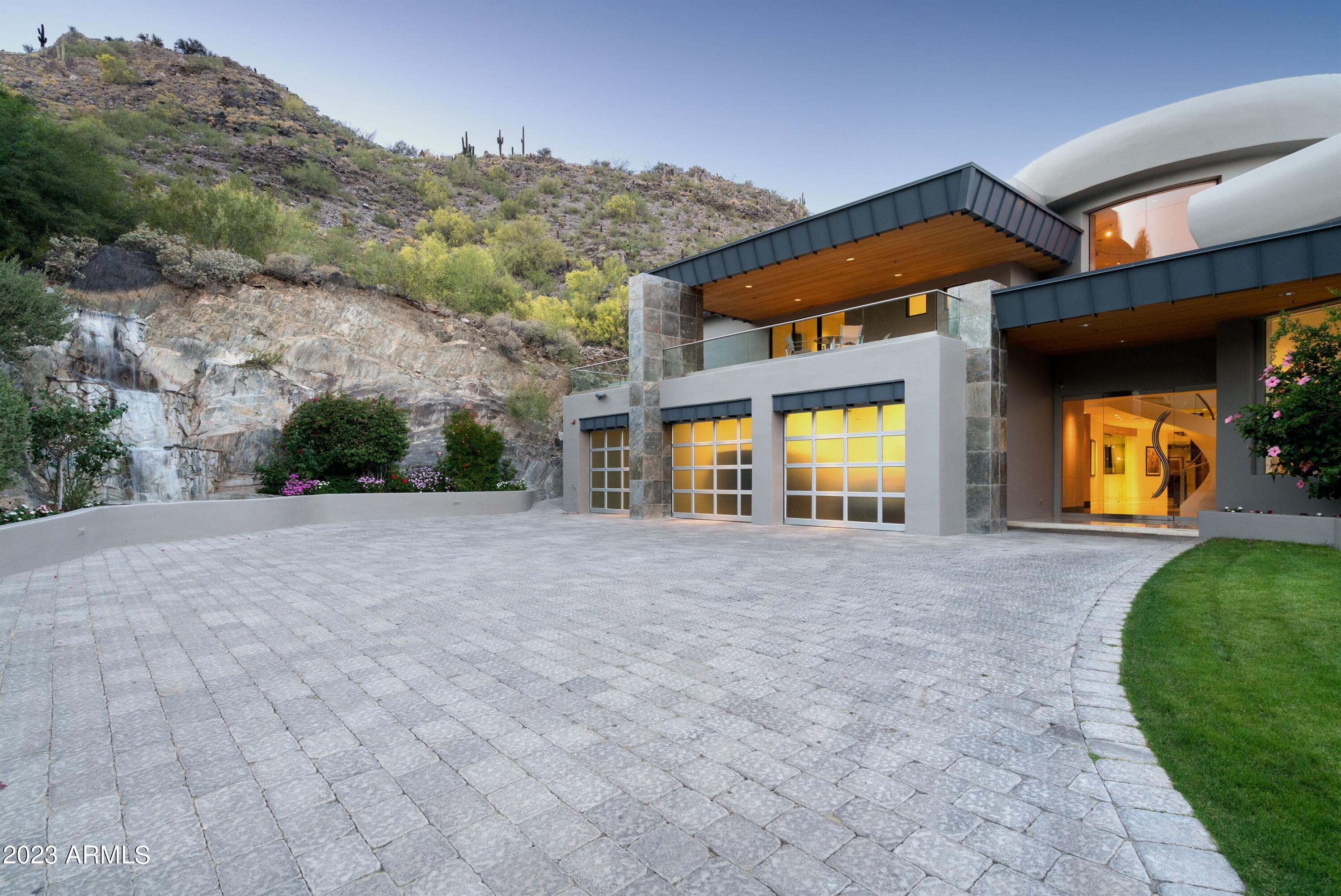 4550 E FOOTHILL Drive