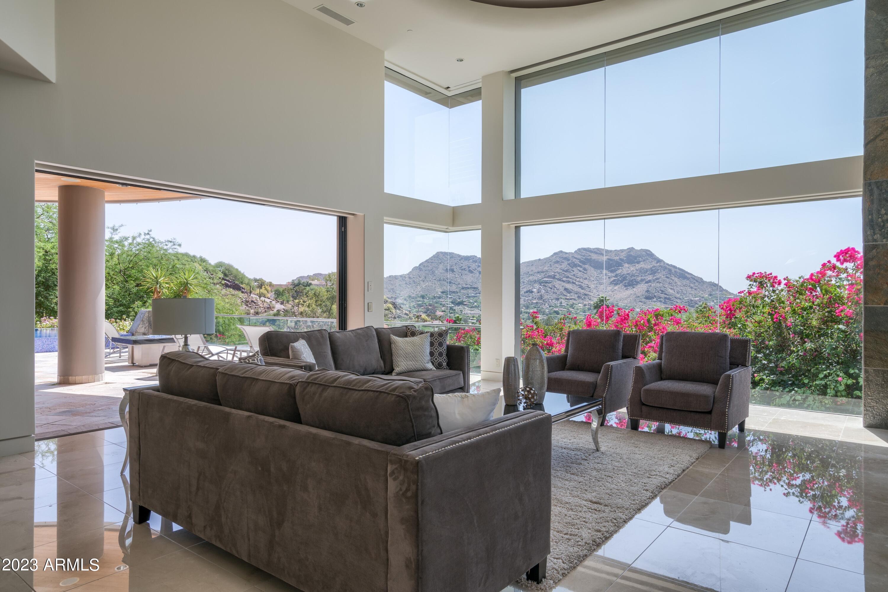 4550 E FOOTHILL Drive