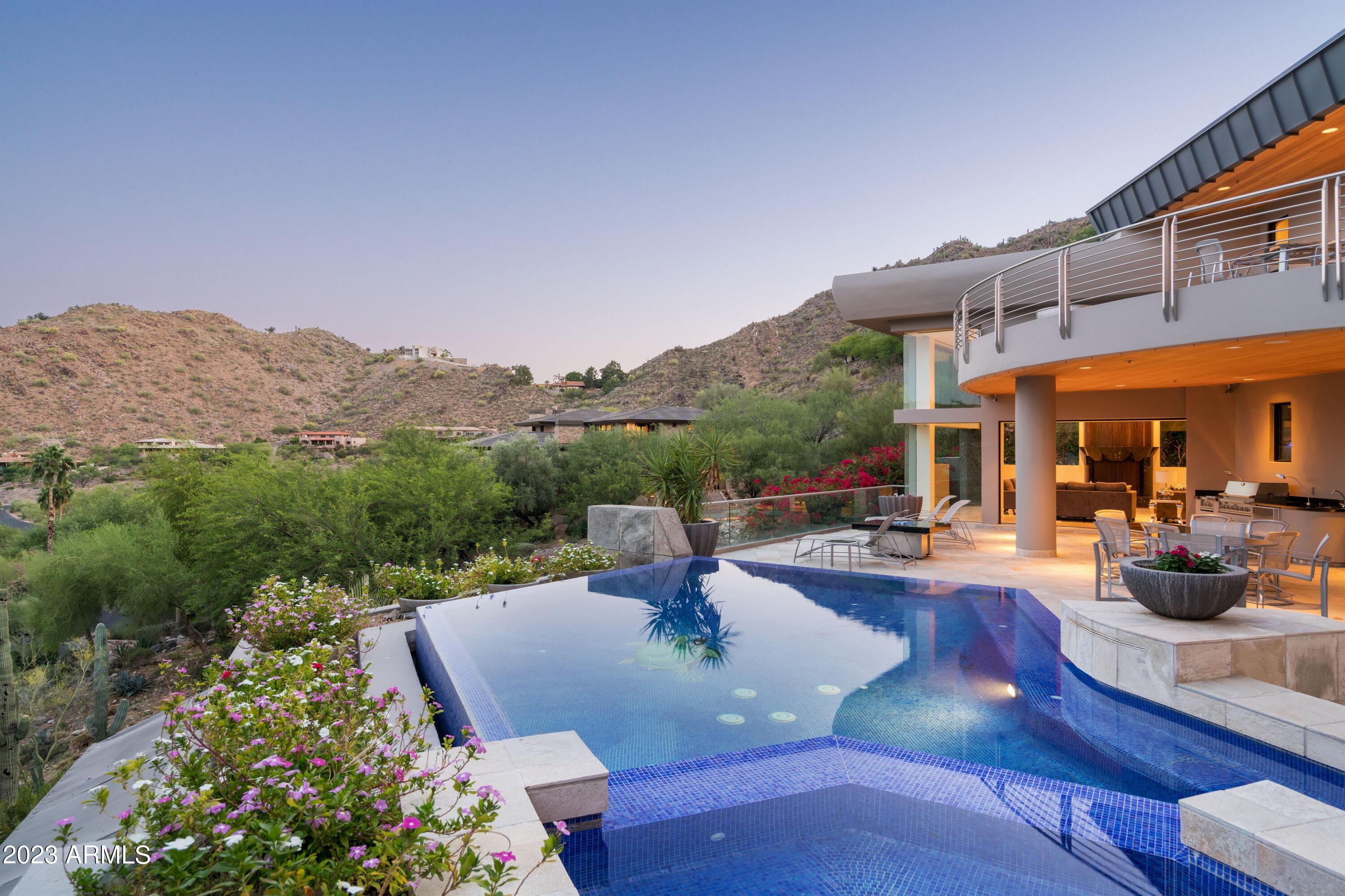 4550 E FOOTHILL Drive