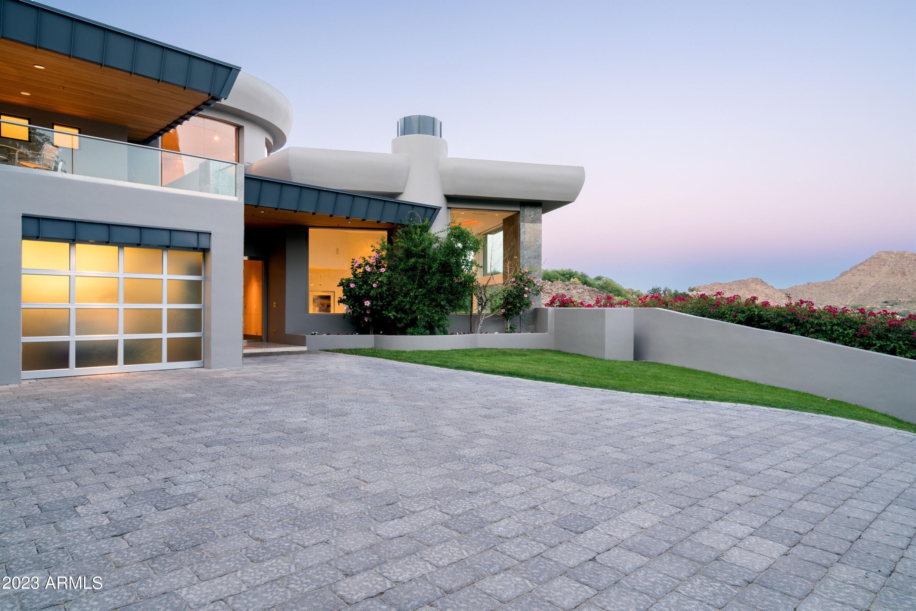 4550 E FOOTHILL Drive