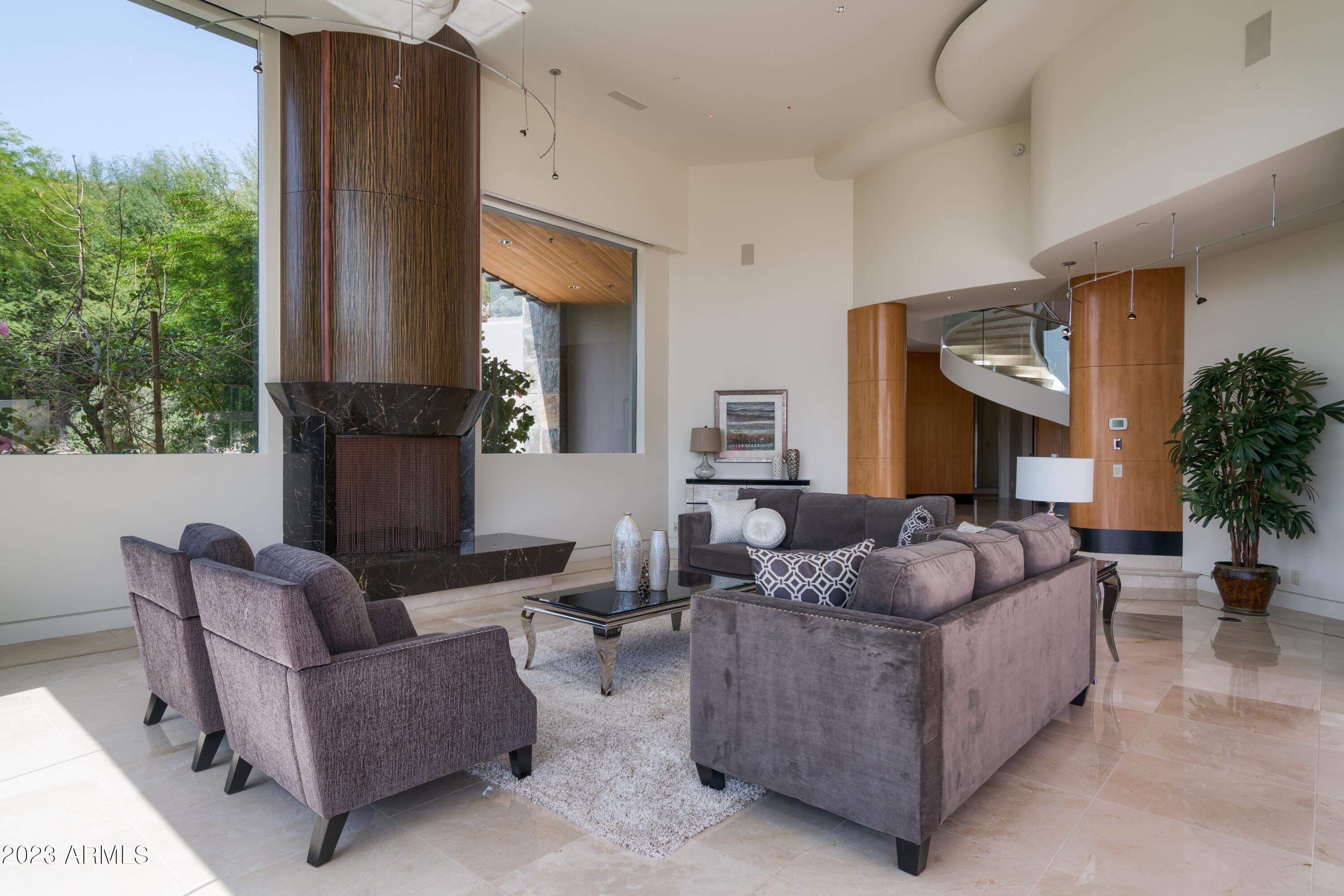 4550 E FOOTHILL Drive