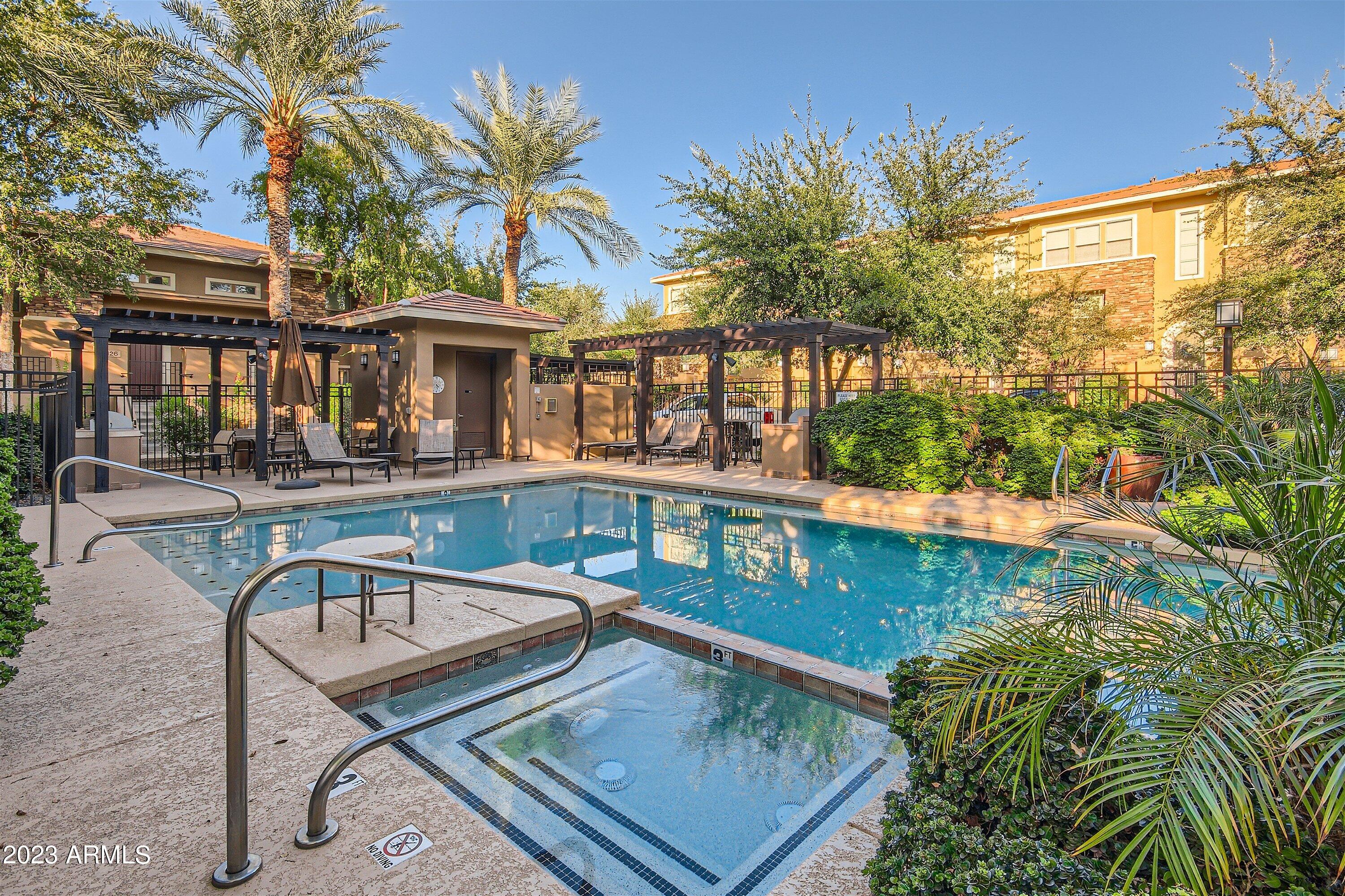 5550 N 16TH Street Unit: 113