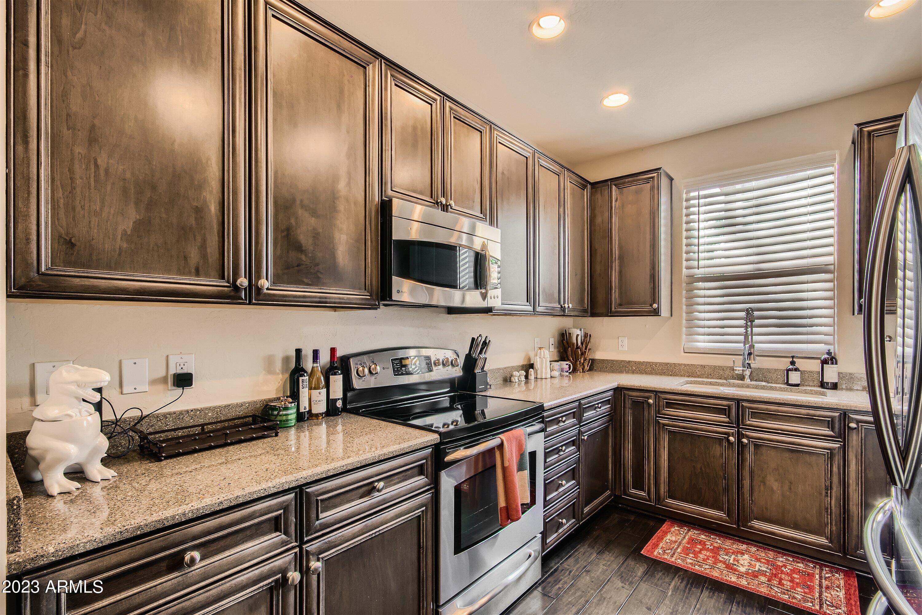 5550 N 16TH Street Unit: 113