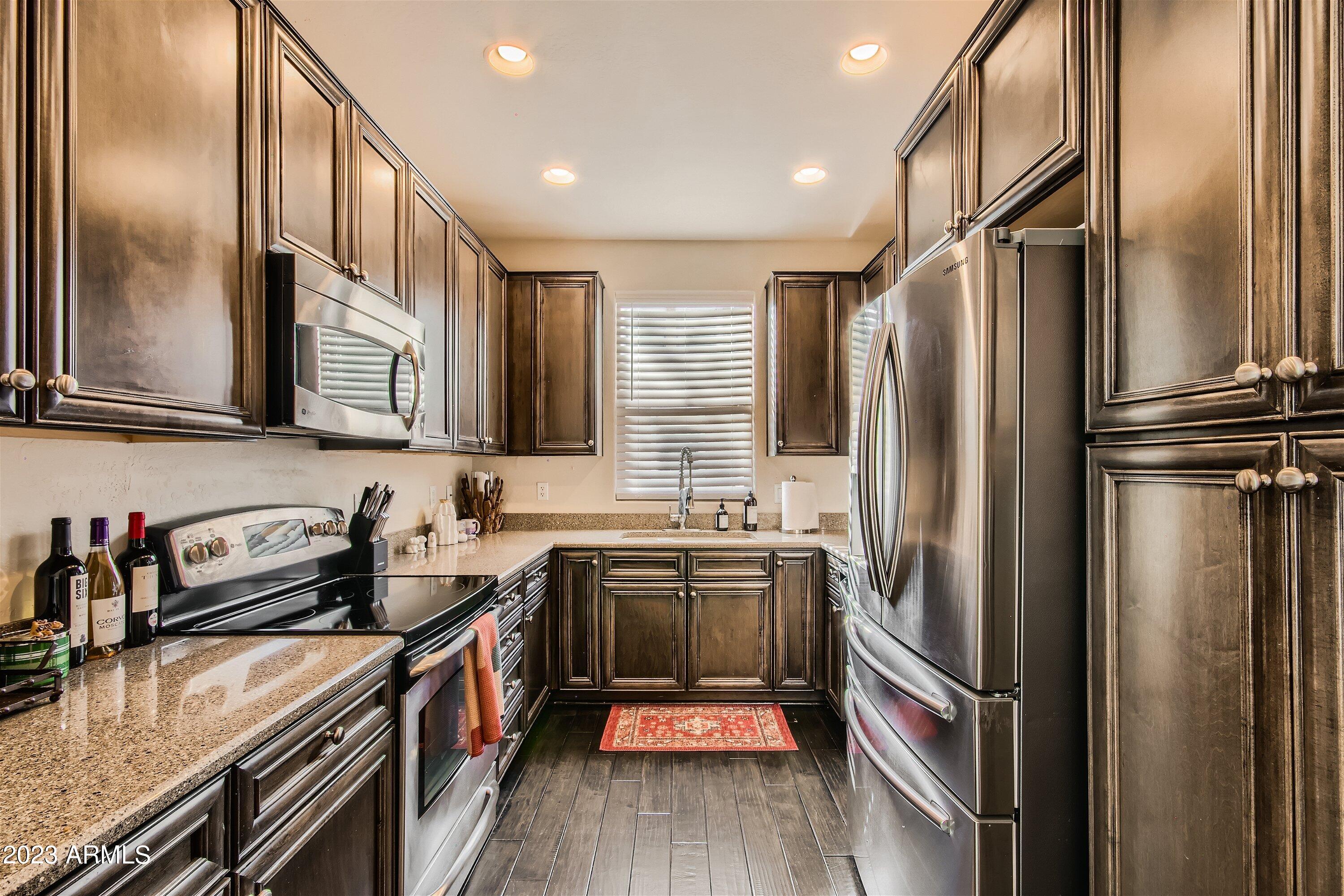 5550 N 16TH Street Unit: 113
