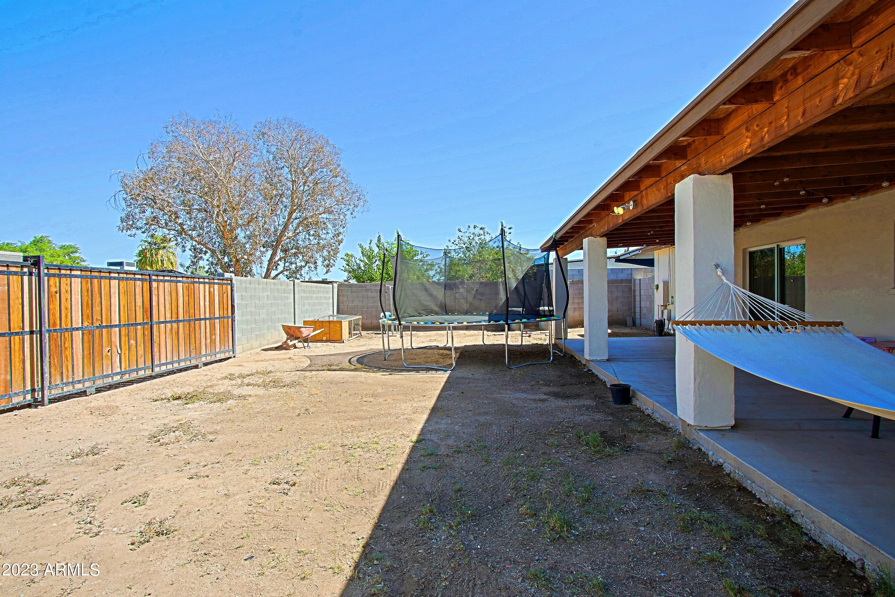 1734 W FREMONT Road