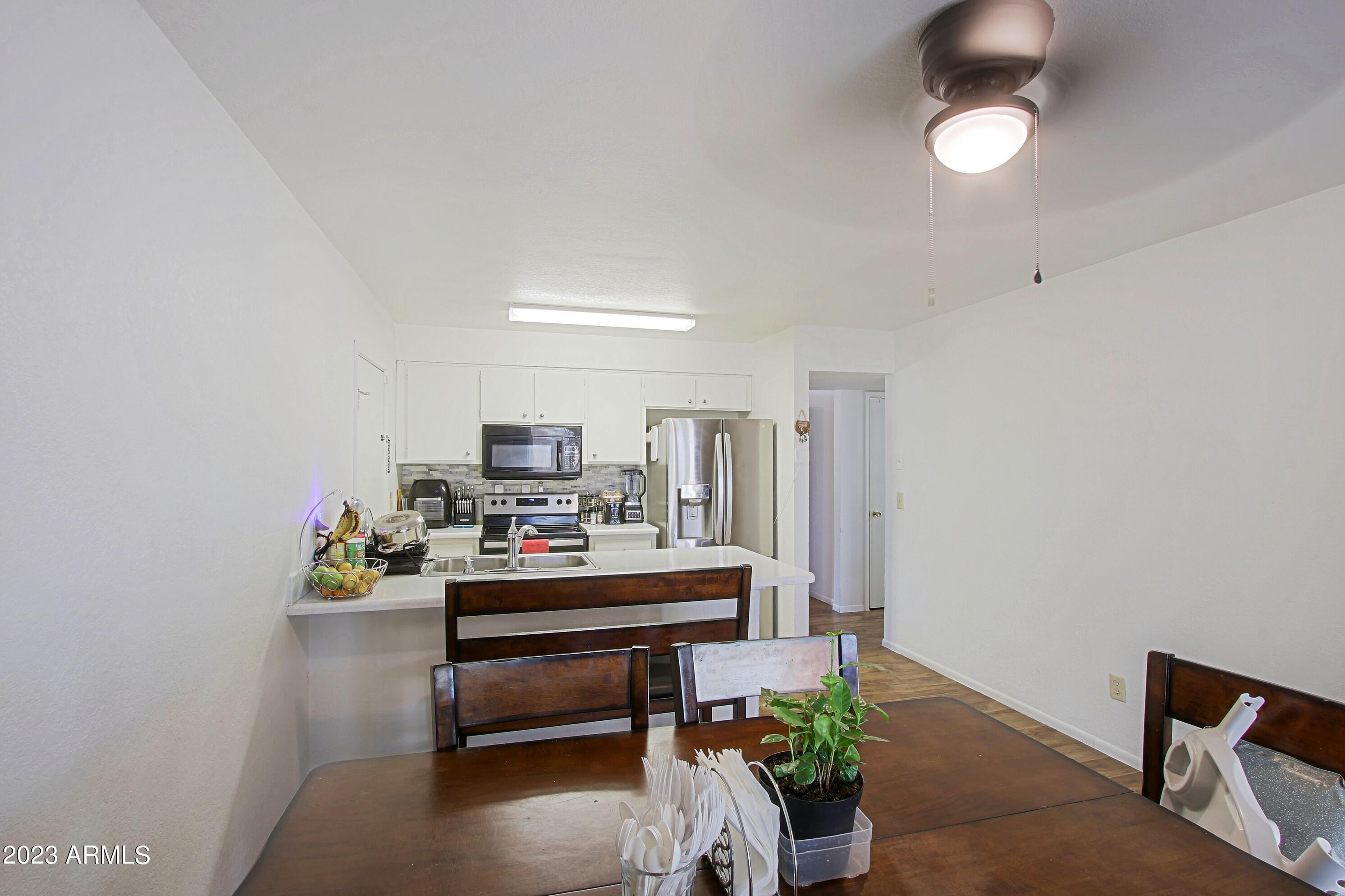 1734 W FREMONT Road