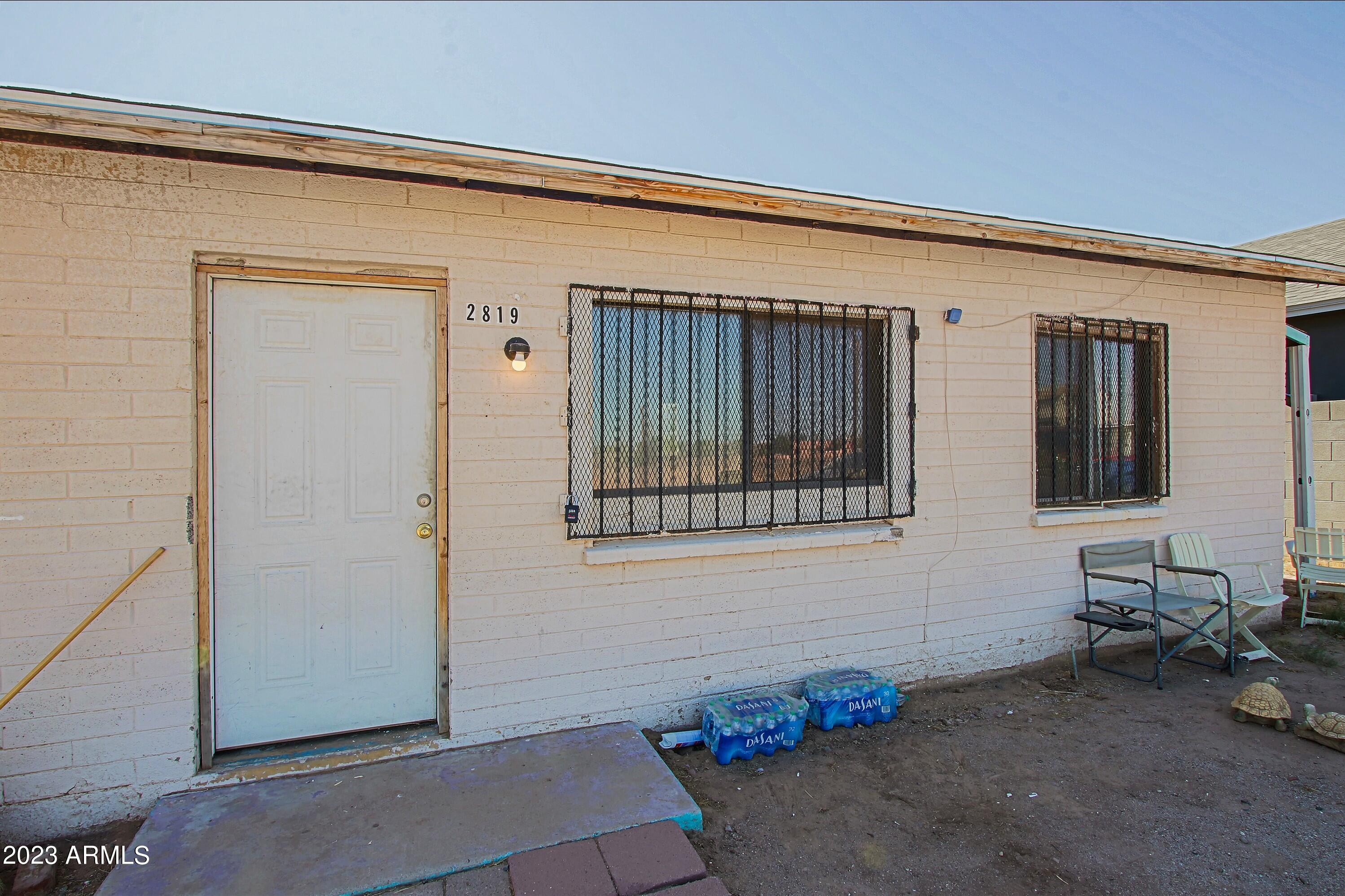 2819 E PUEBLO Avenue