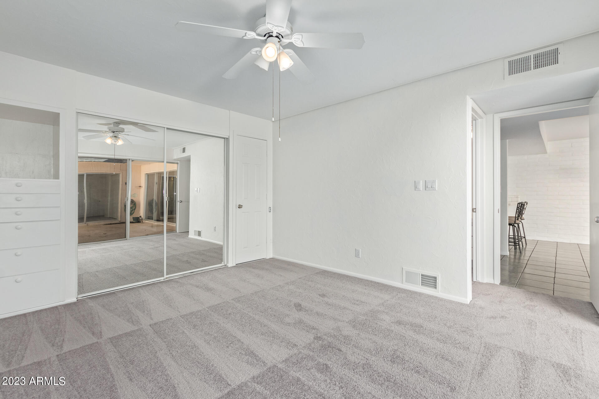110 W MISSOURI Avenue Unit: 11