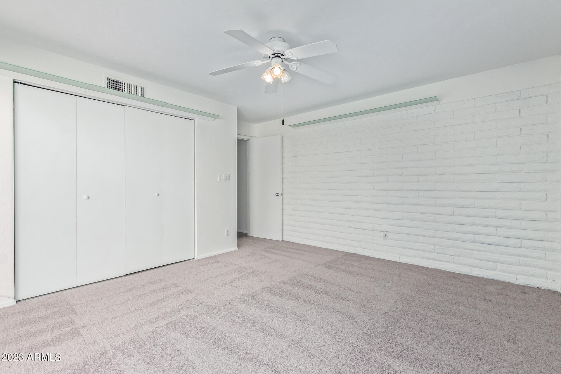 110 W MISSOURI Avenue Unit: 11