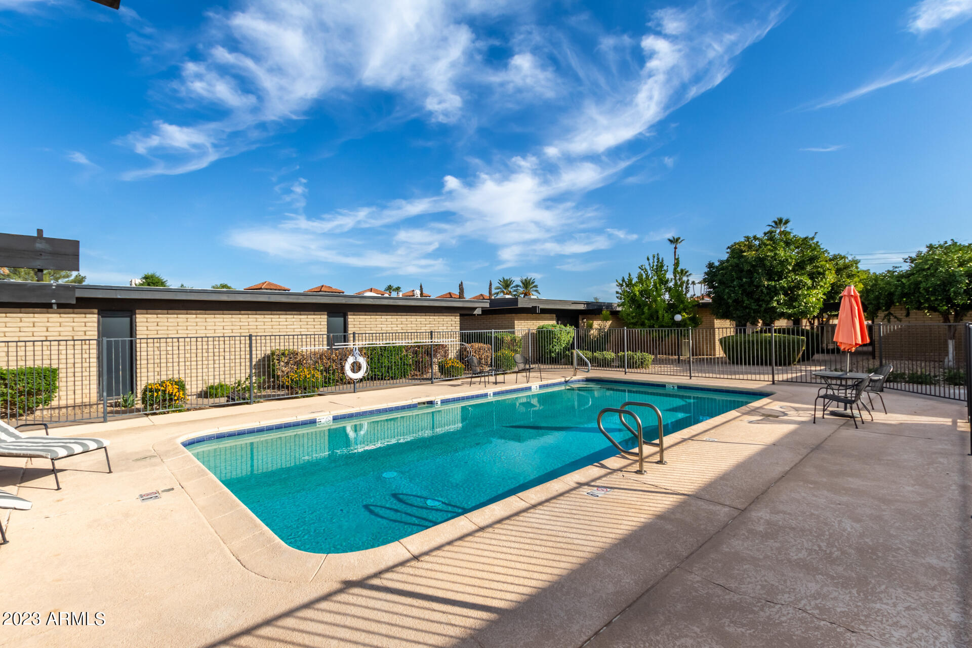 110 W MISSOURI Avenue Unit: 11