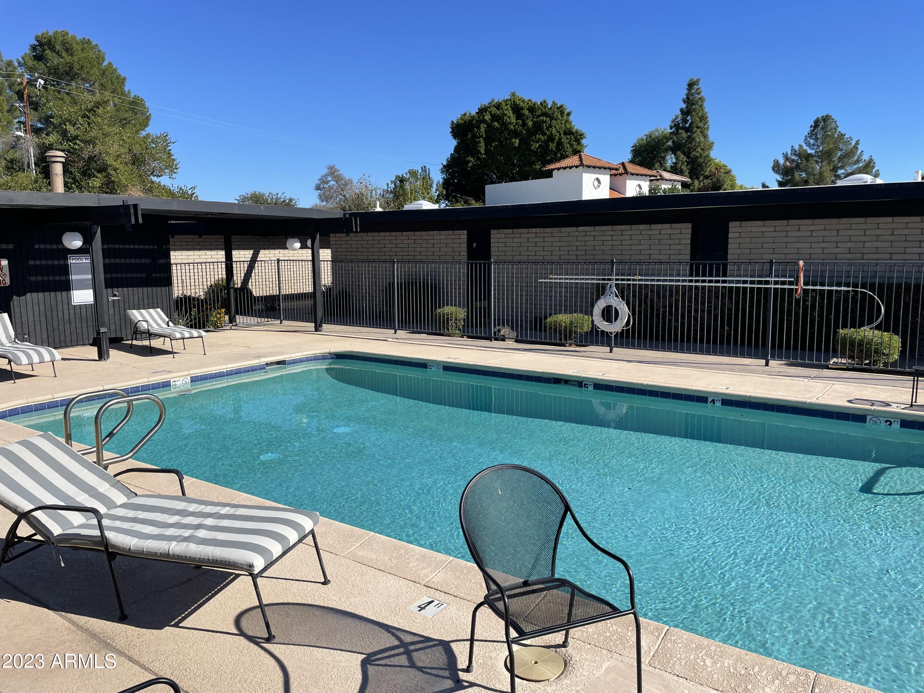 110 W MISSOURI Avenue Unit: 11