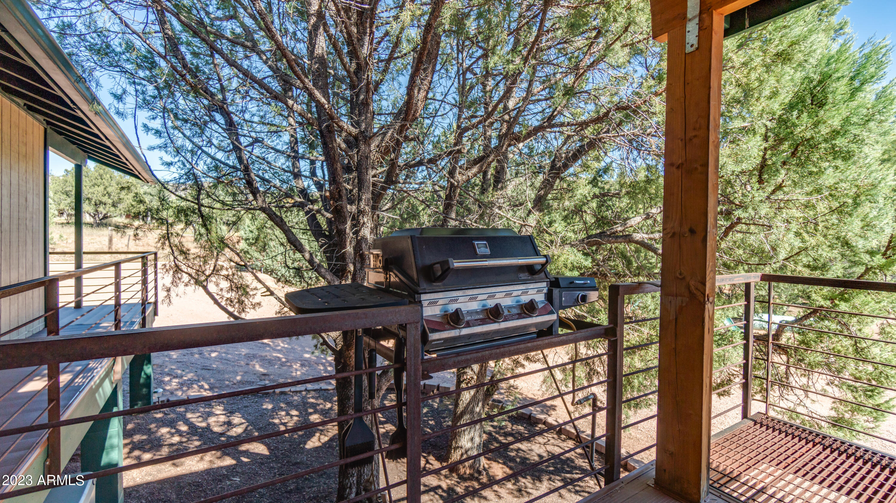 131 E JACKSHOE Trail