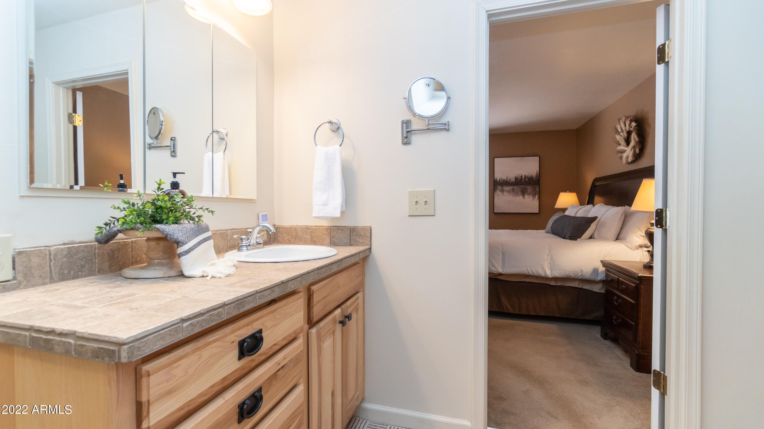 131 E JACKSHOE Trail