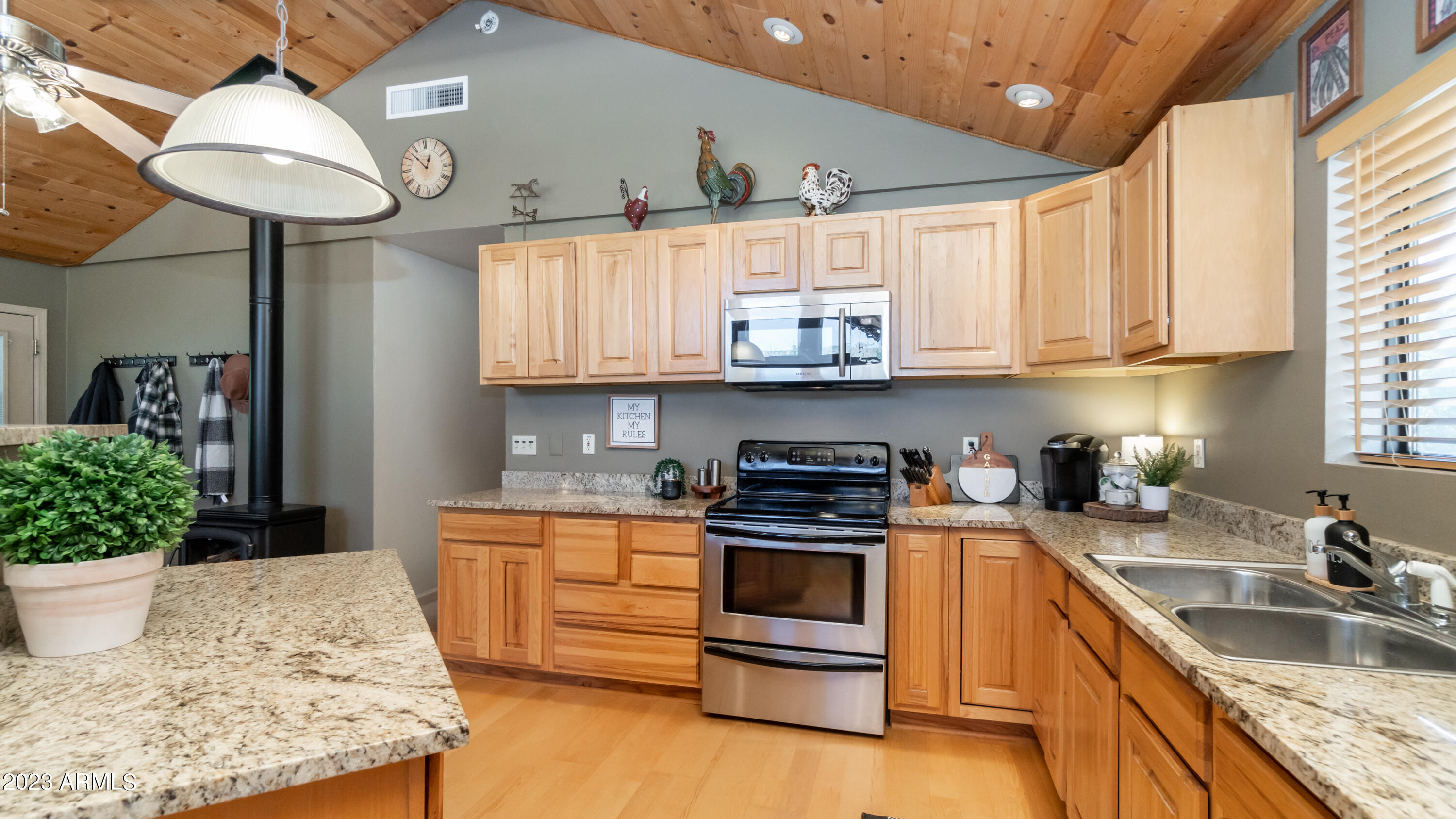 131 E JACKSHOE Trail