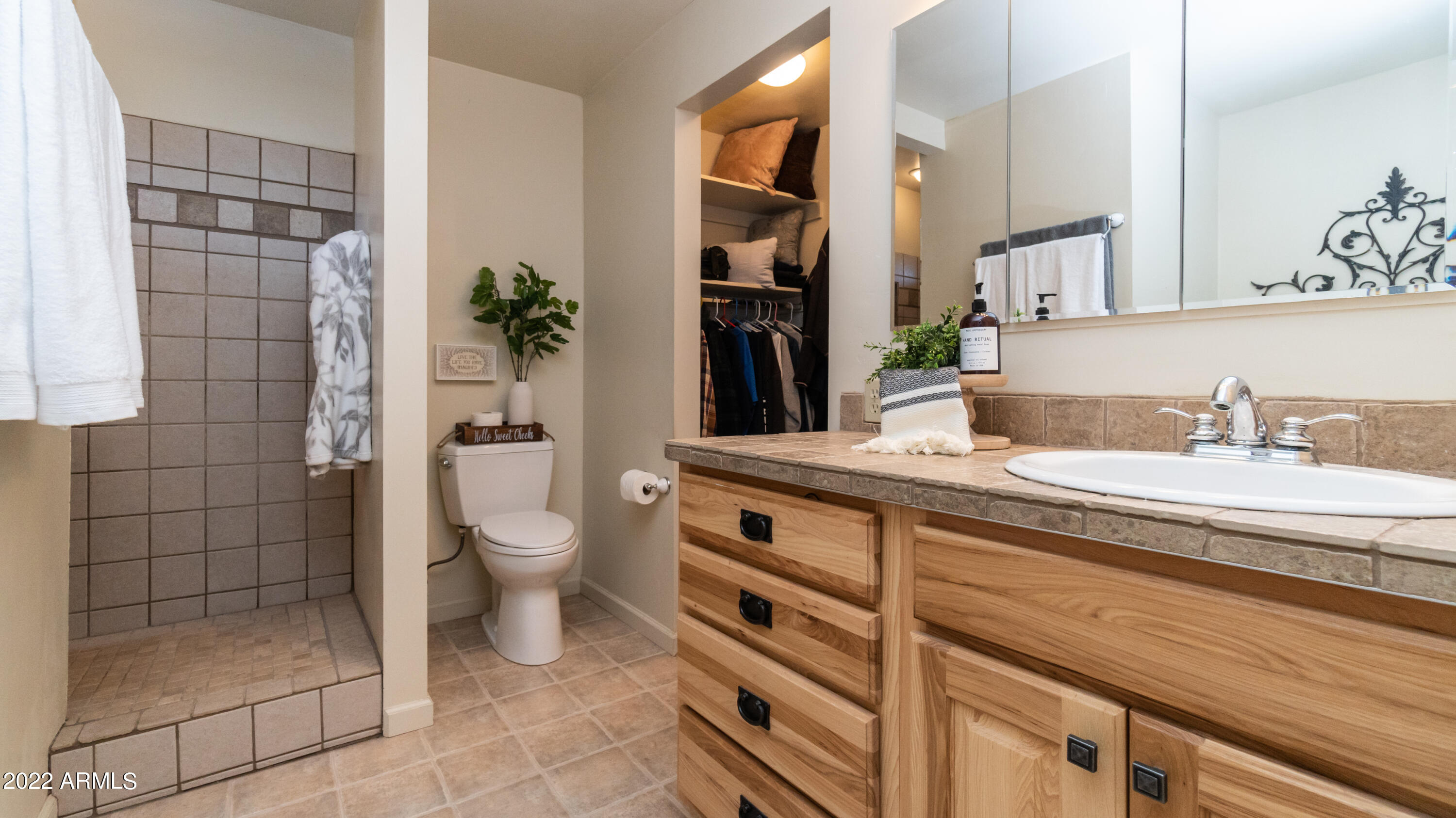 131 E JACKSHOE Trail