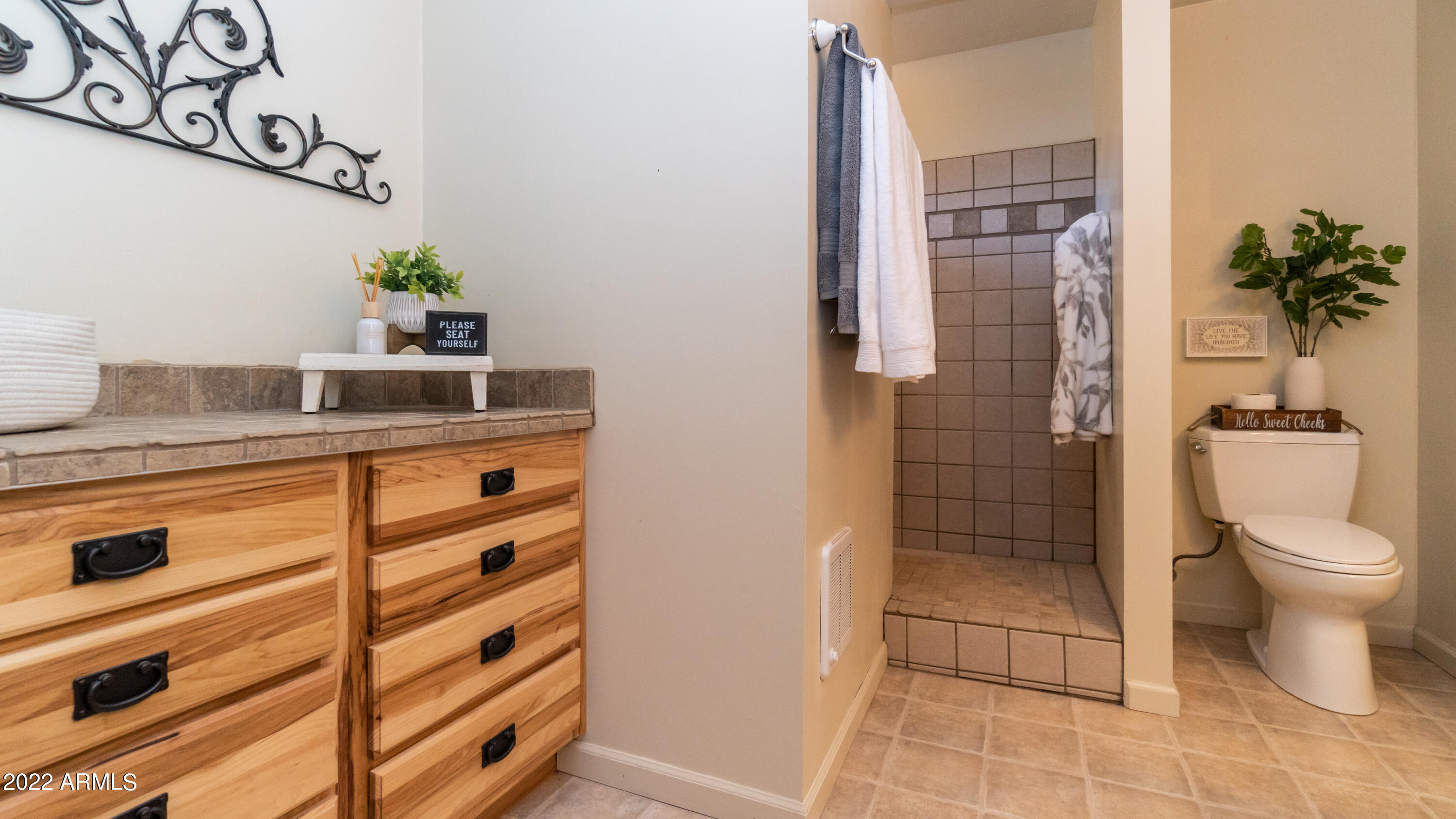 131 E JACKSHOE Trail