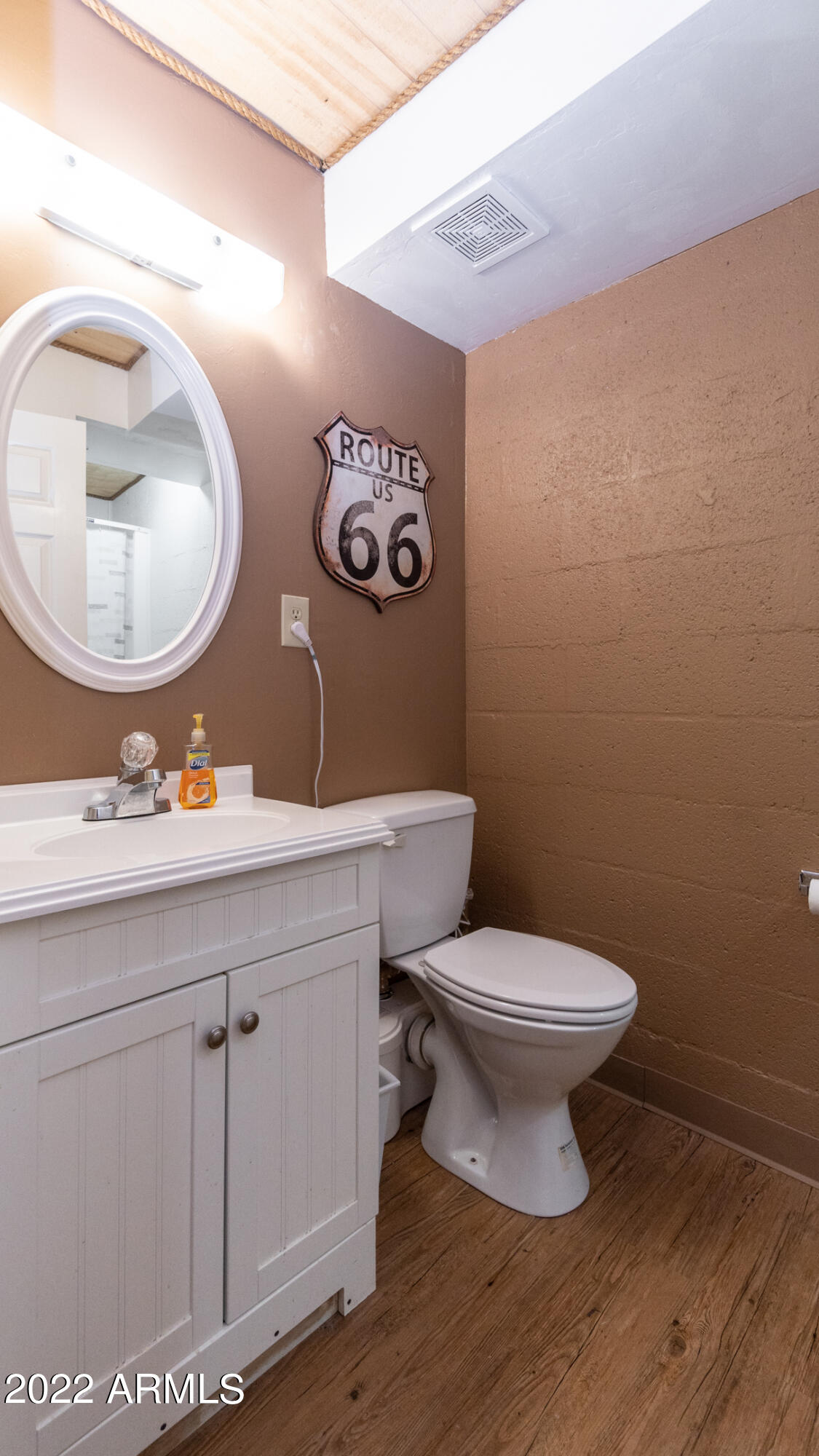 131 E JACKSHOE Trail