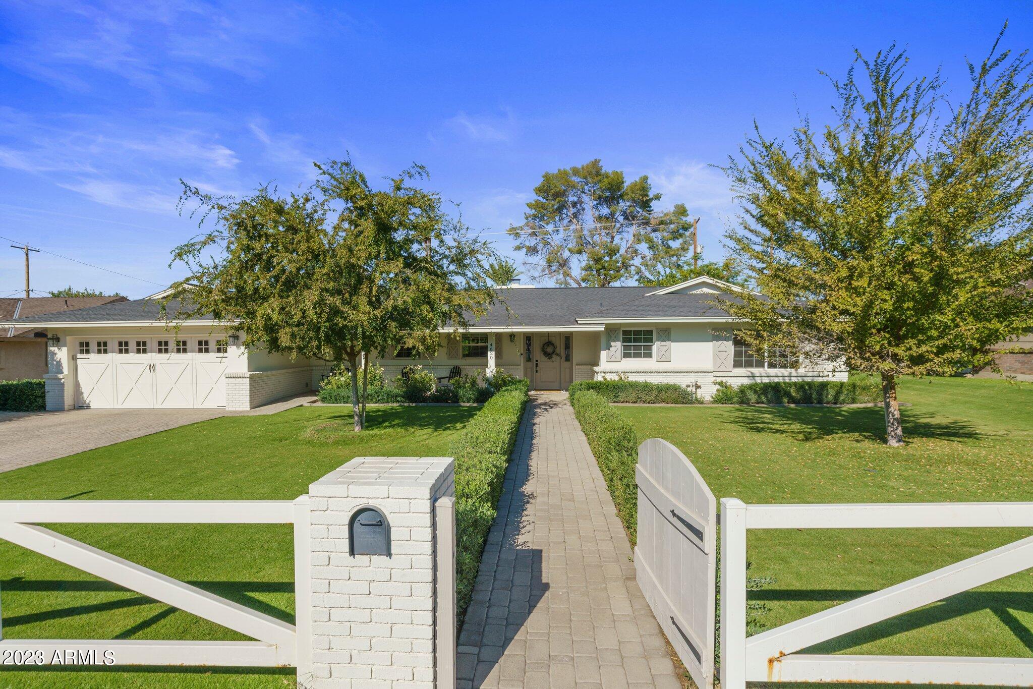 4620 N AVENIDA DEL PUENTE --