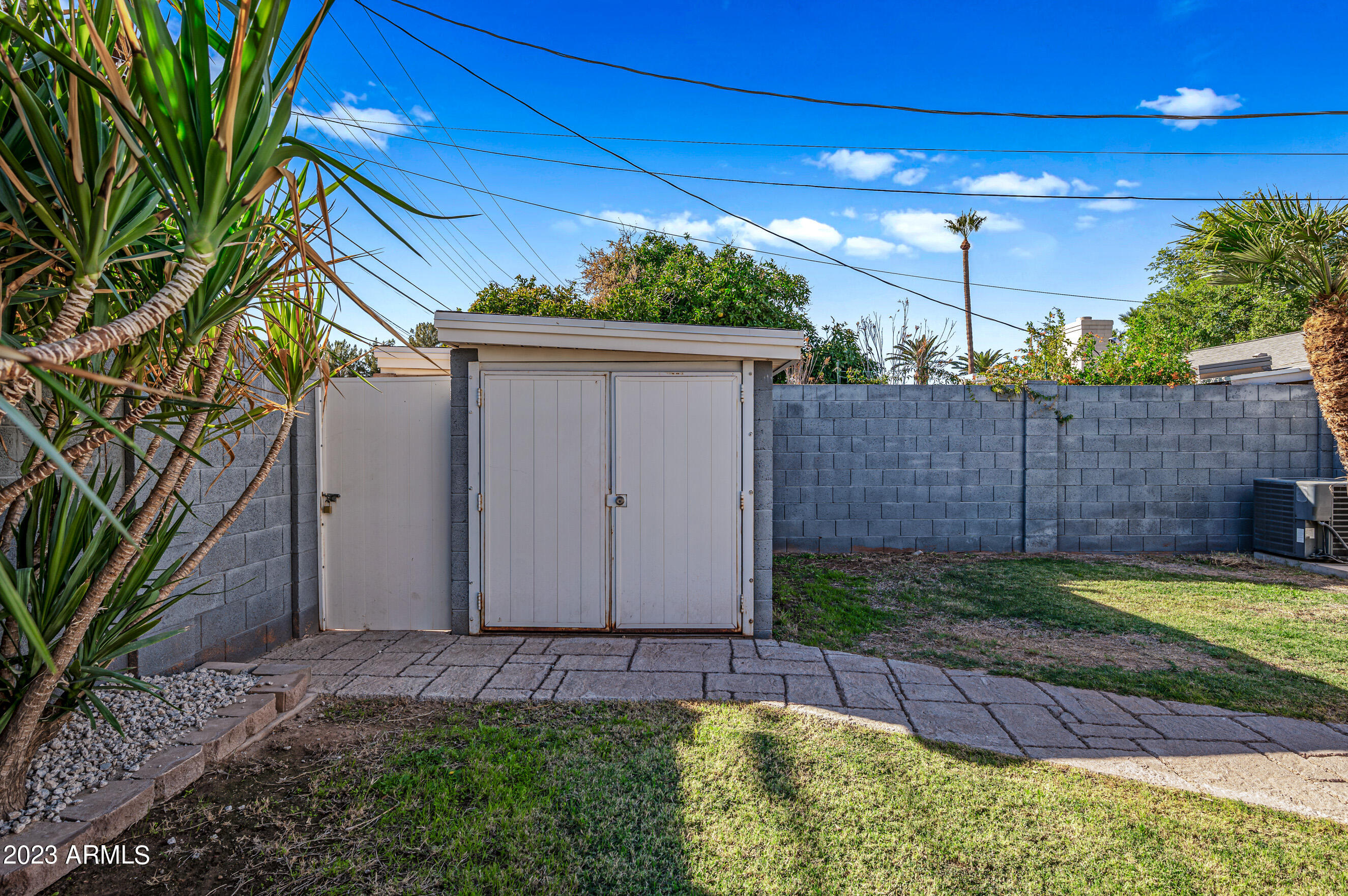 5139 E VERDE Lane