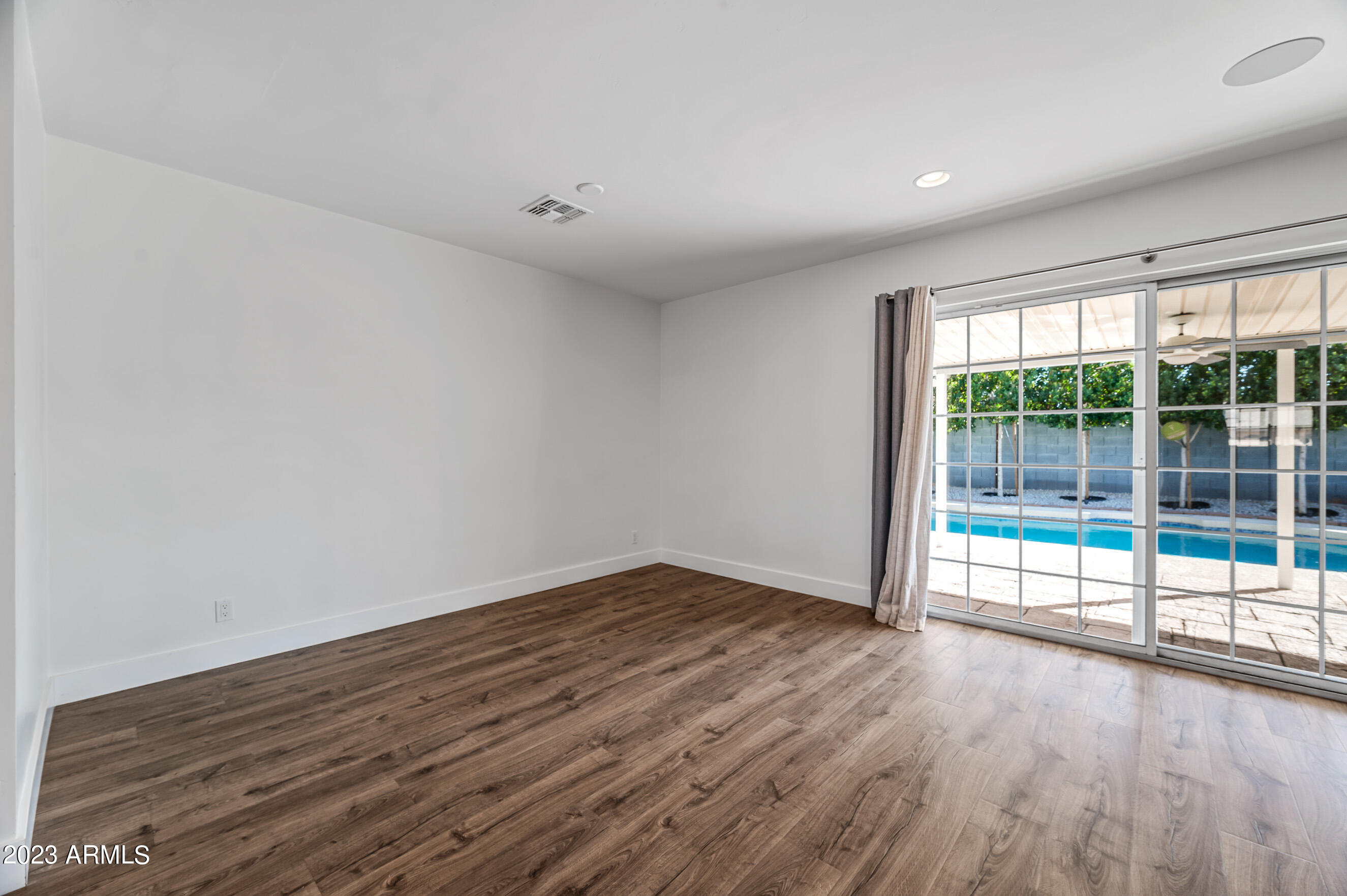5139 E VERDE Lane