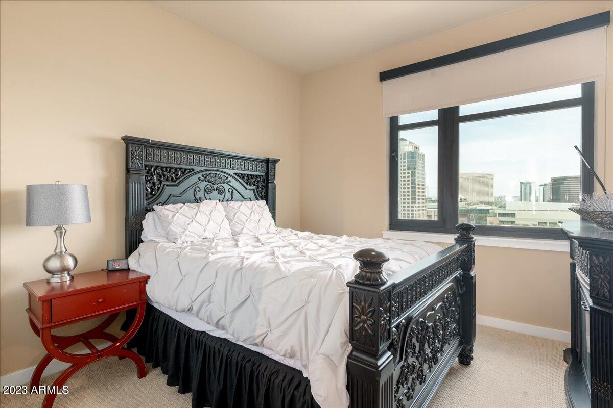 310 S 4th Street Unit: 1206