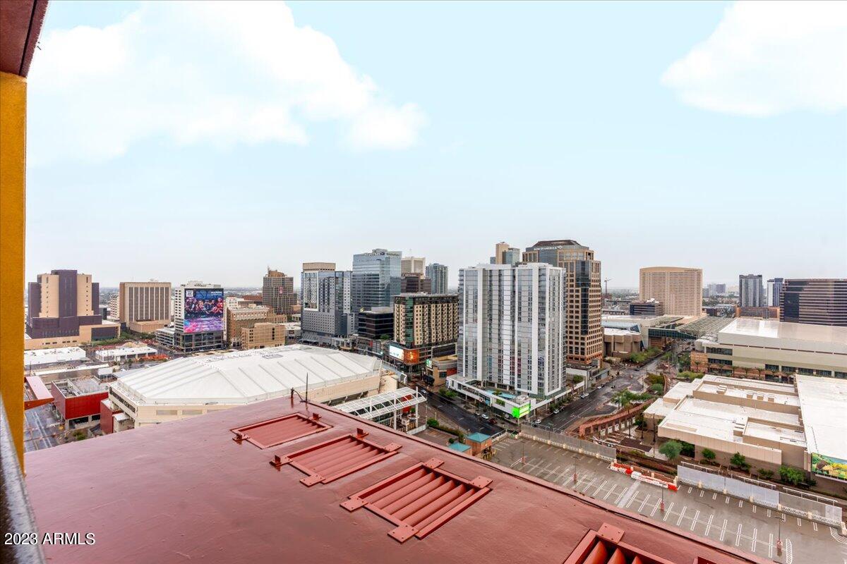 310 S 4th Street Unit: 1206