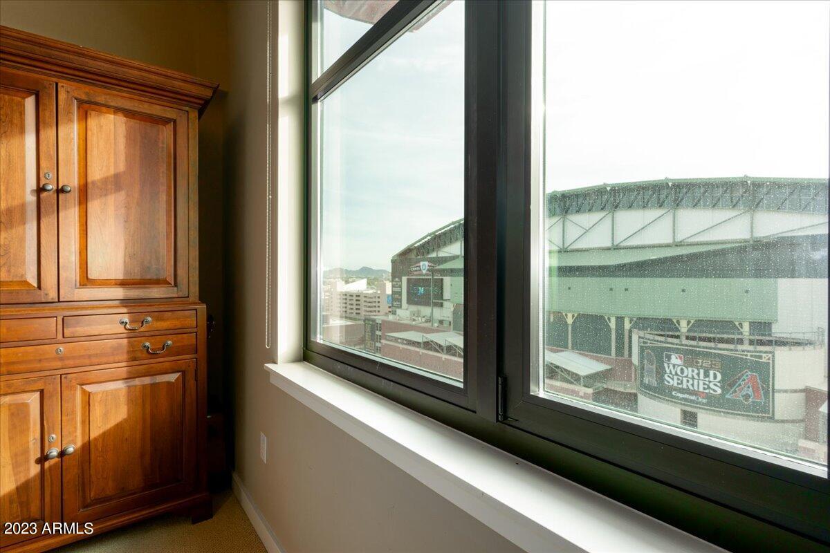 310 S 4th Street Unit: 1206