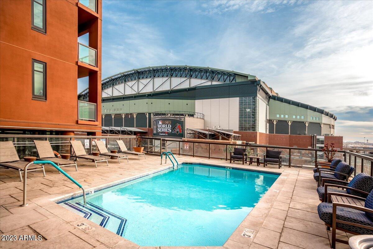 310 S 4th Street Unit: 1206