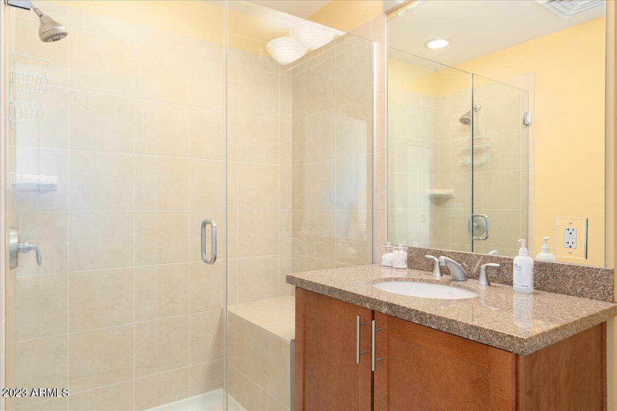 310 S 4th Street Unit: 1206