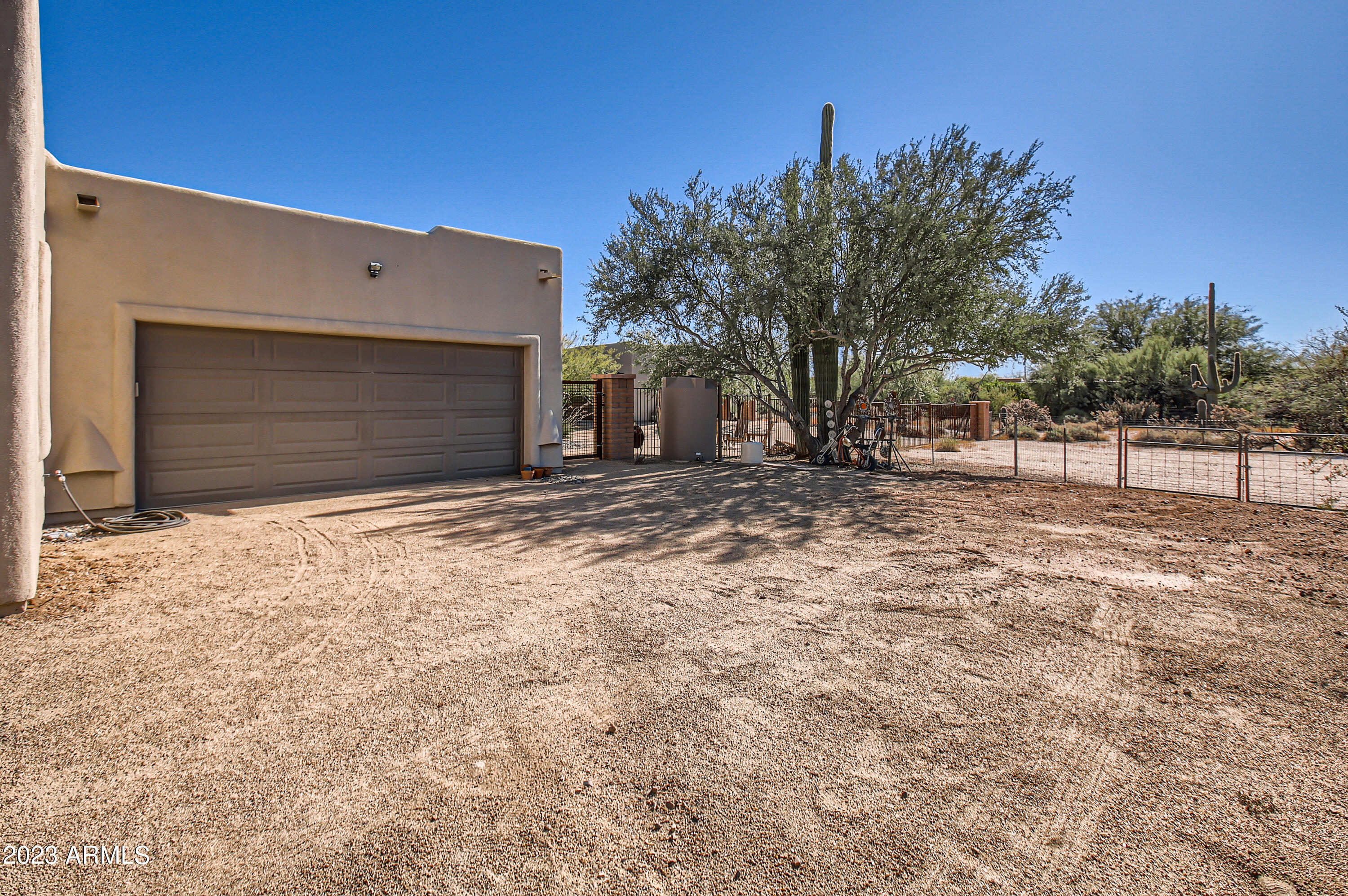6437 E LONESOME Trail