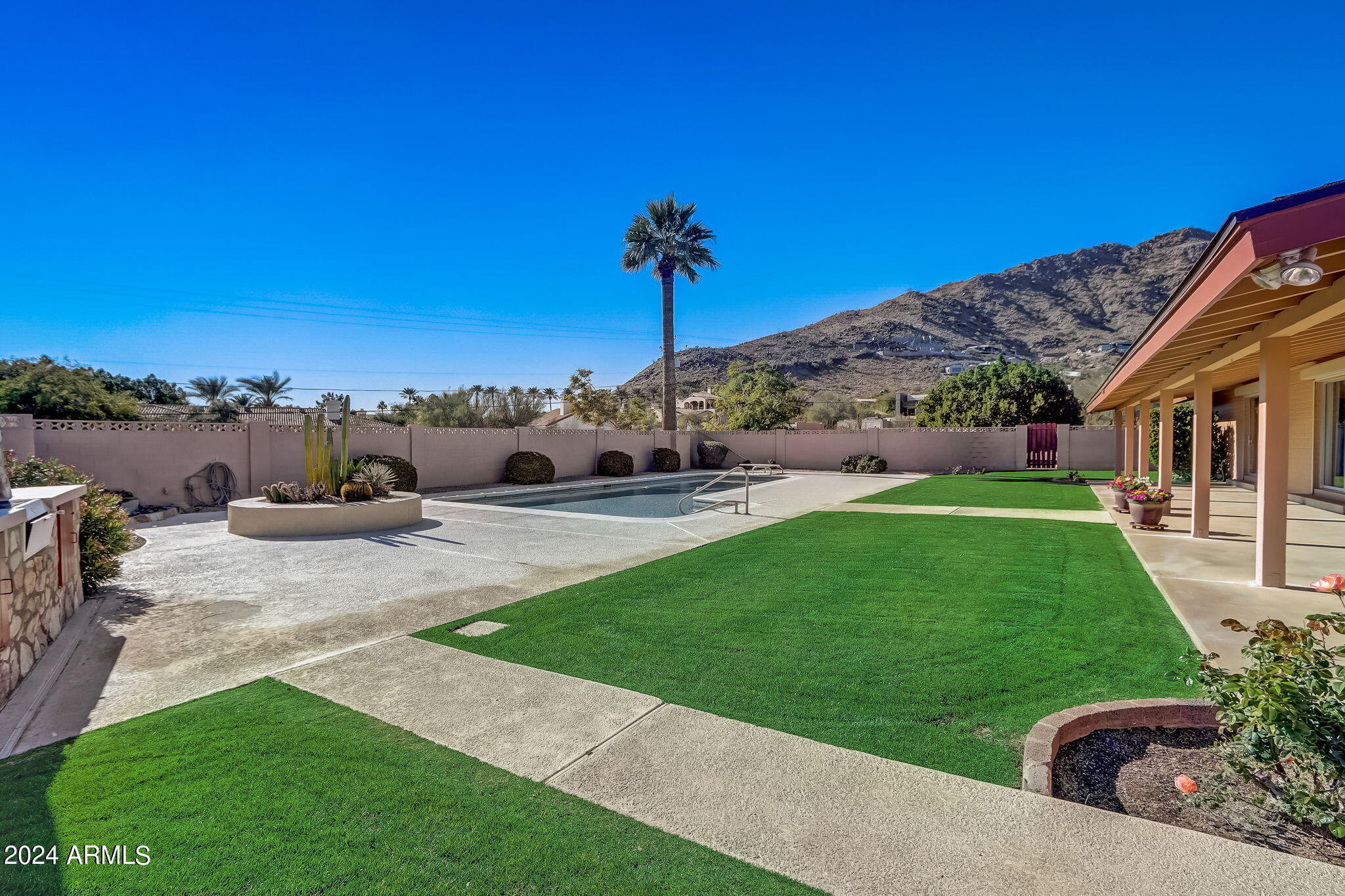 6323 E SAGE Drive