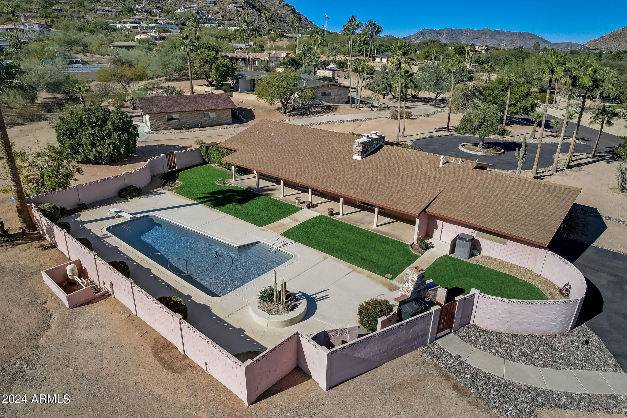 6323 E SAGE Drive