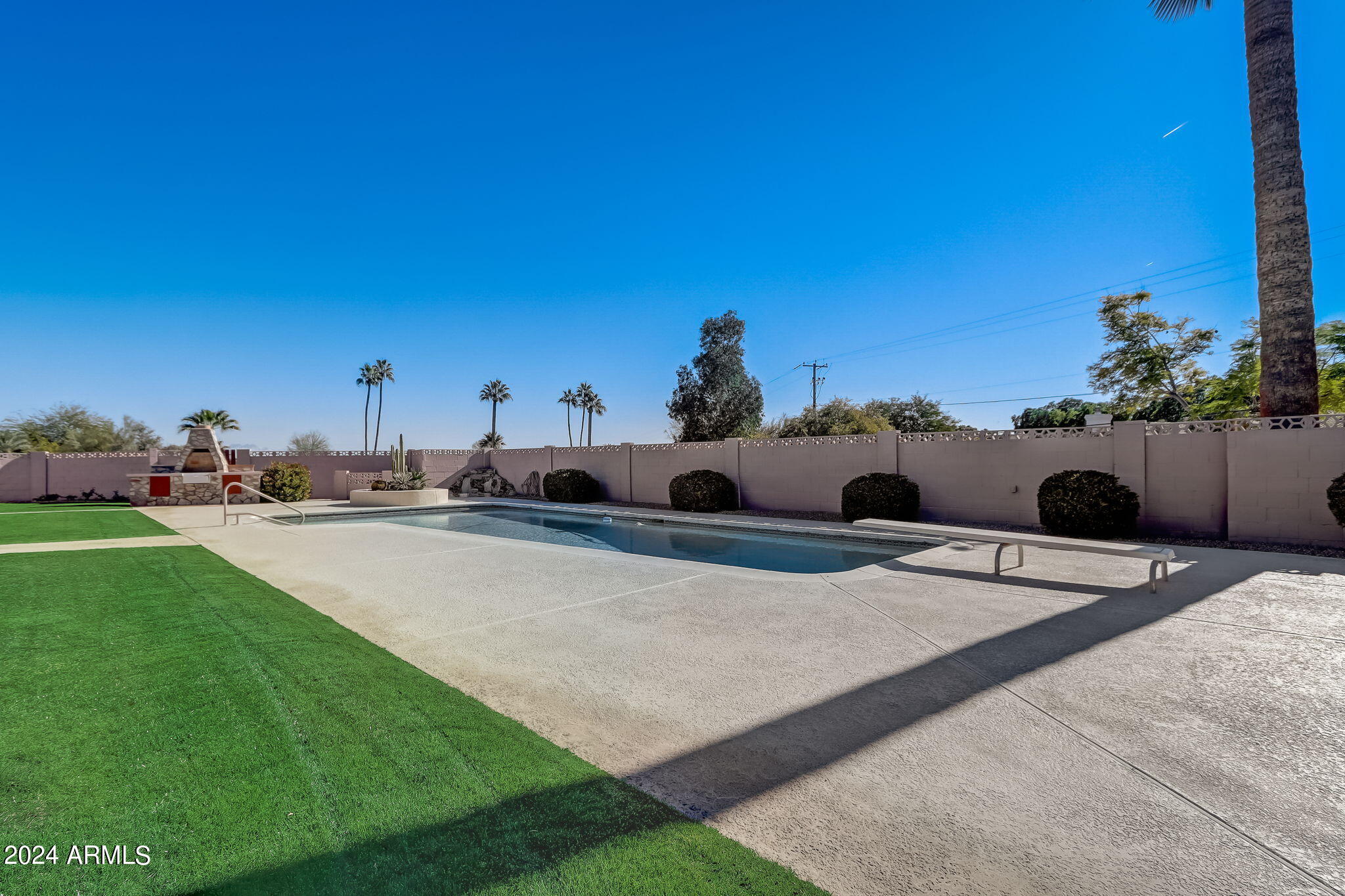 6323 E SAGE Drive