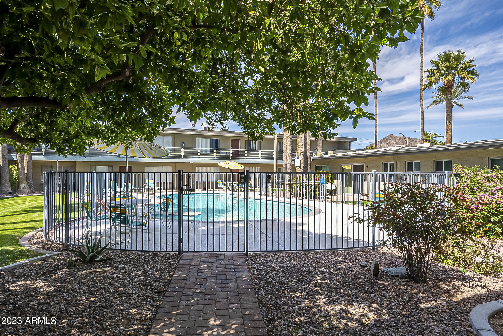 6805 E 2ND Street Unit: 3
