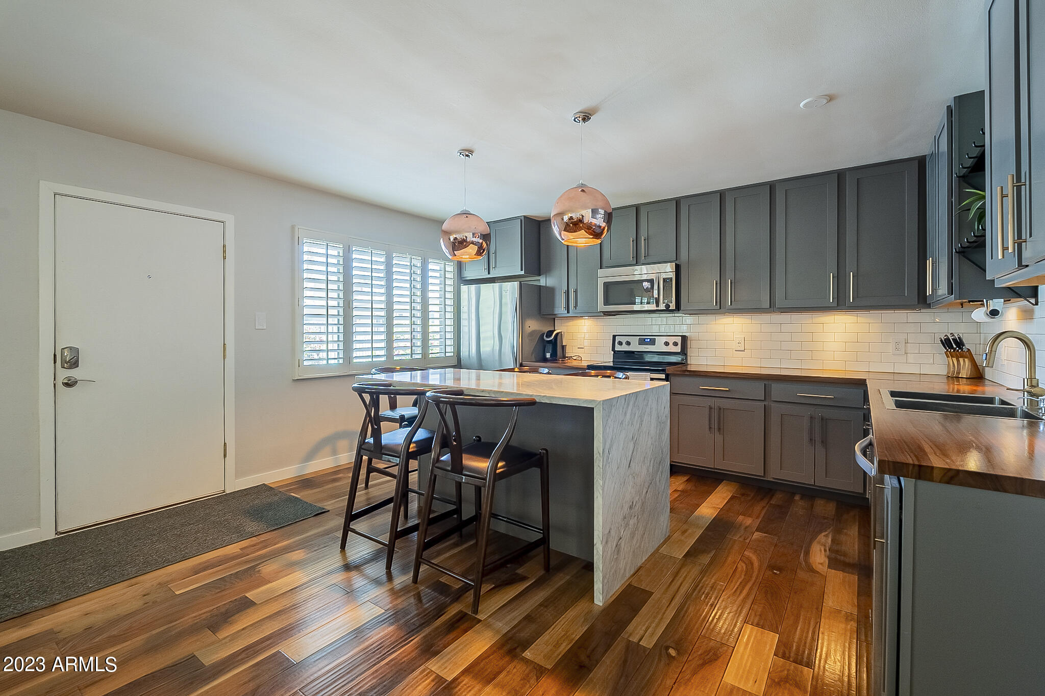 6805 E 2ND Street Unit: 3