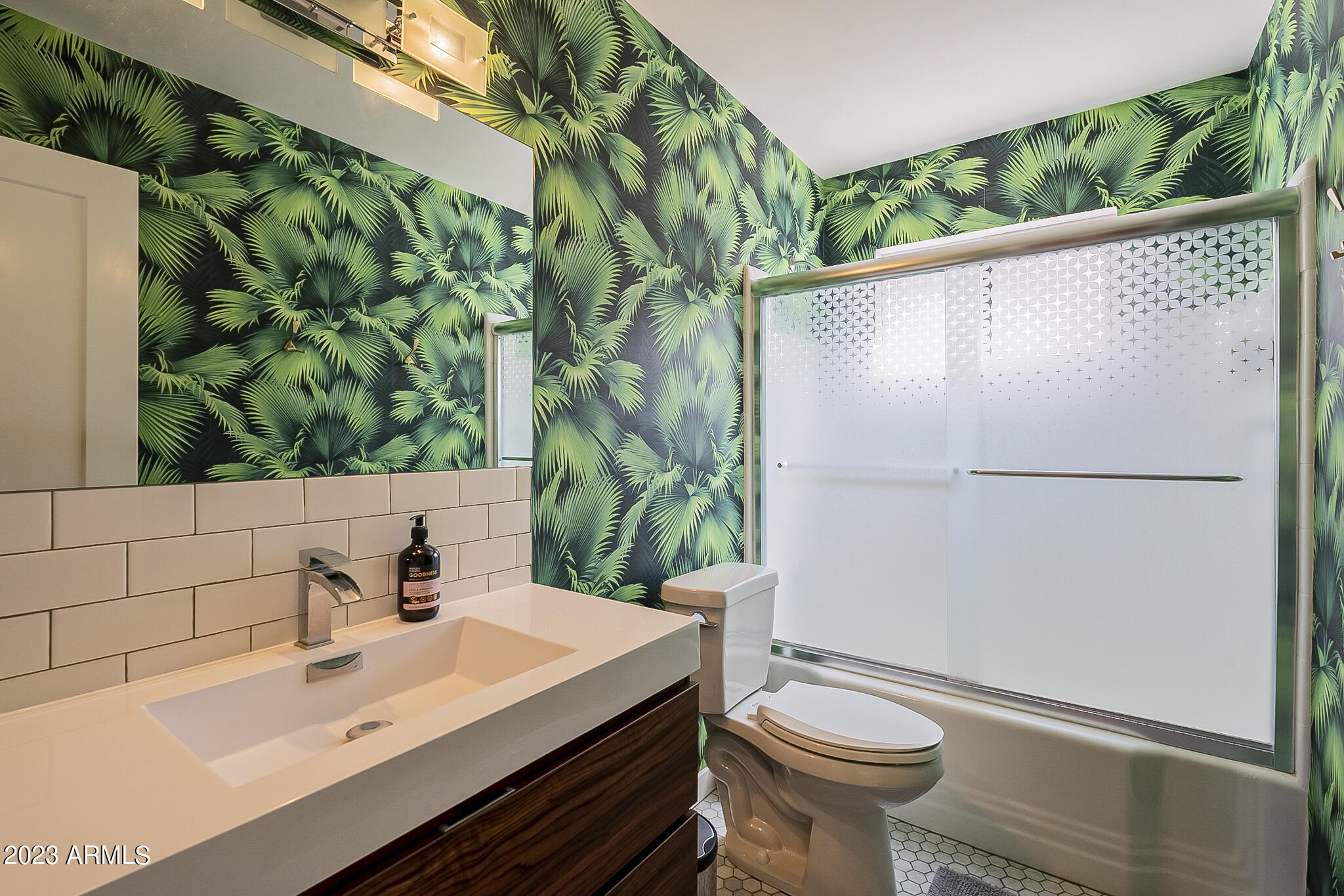 6805 E 2ND Street Unit: 3