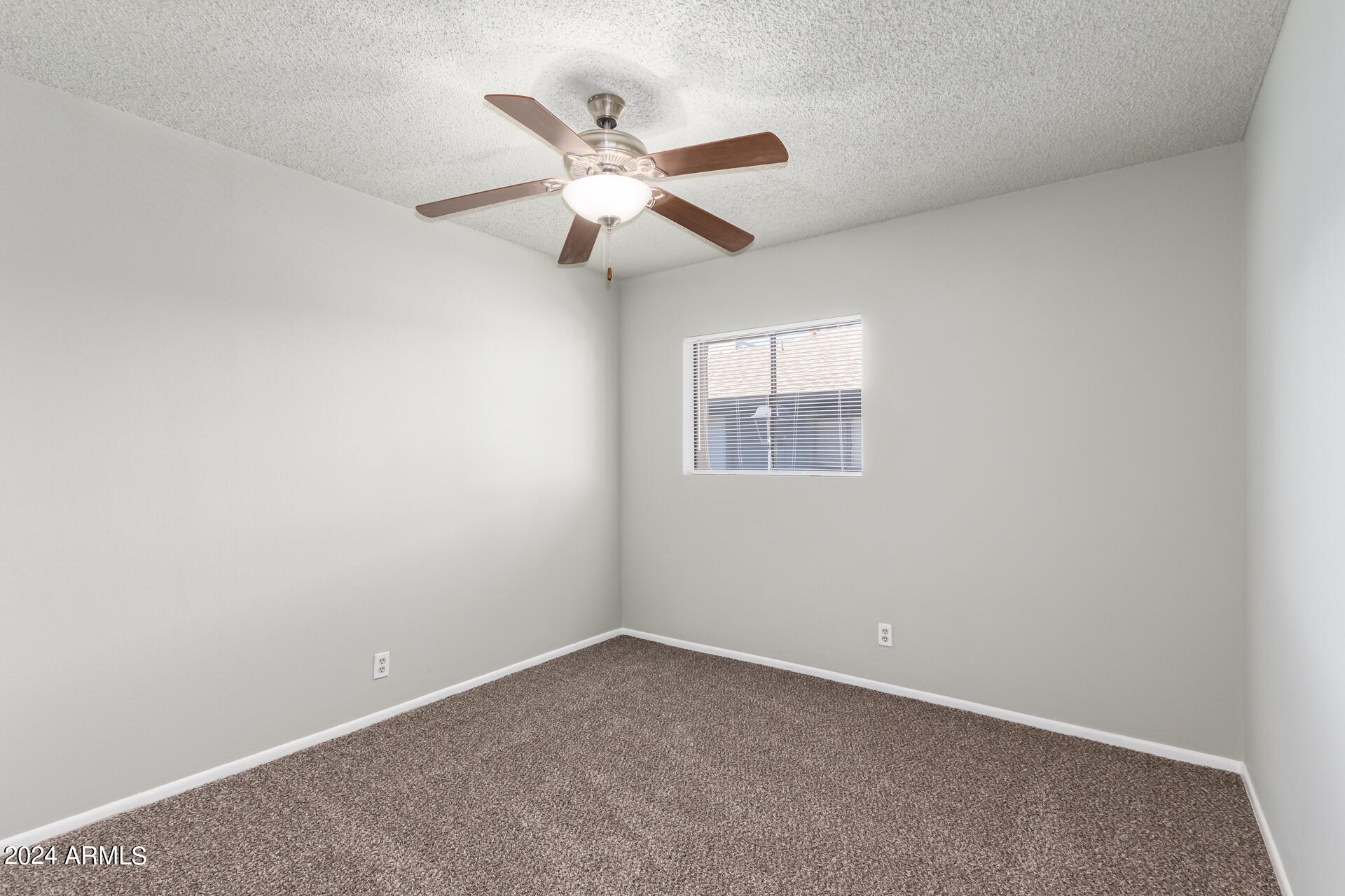 286 W PALOMINO Drive Unit: 19
