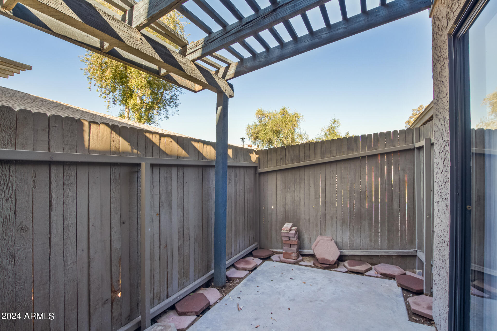 286 W PALOMINO Drive Unit: 19