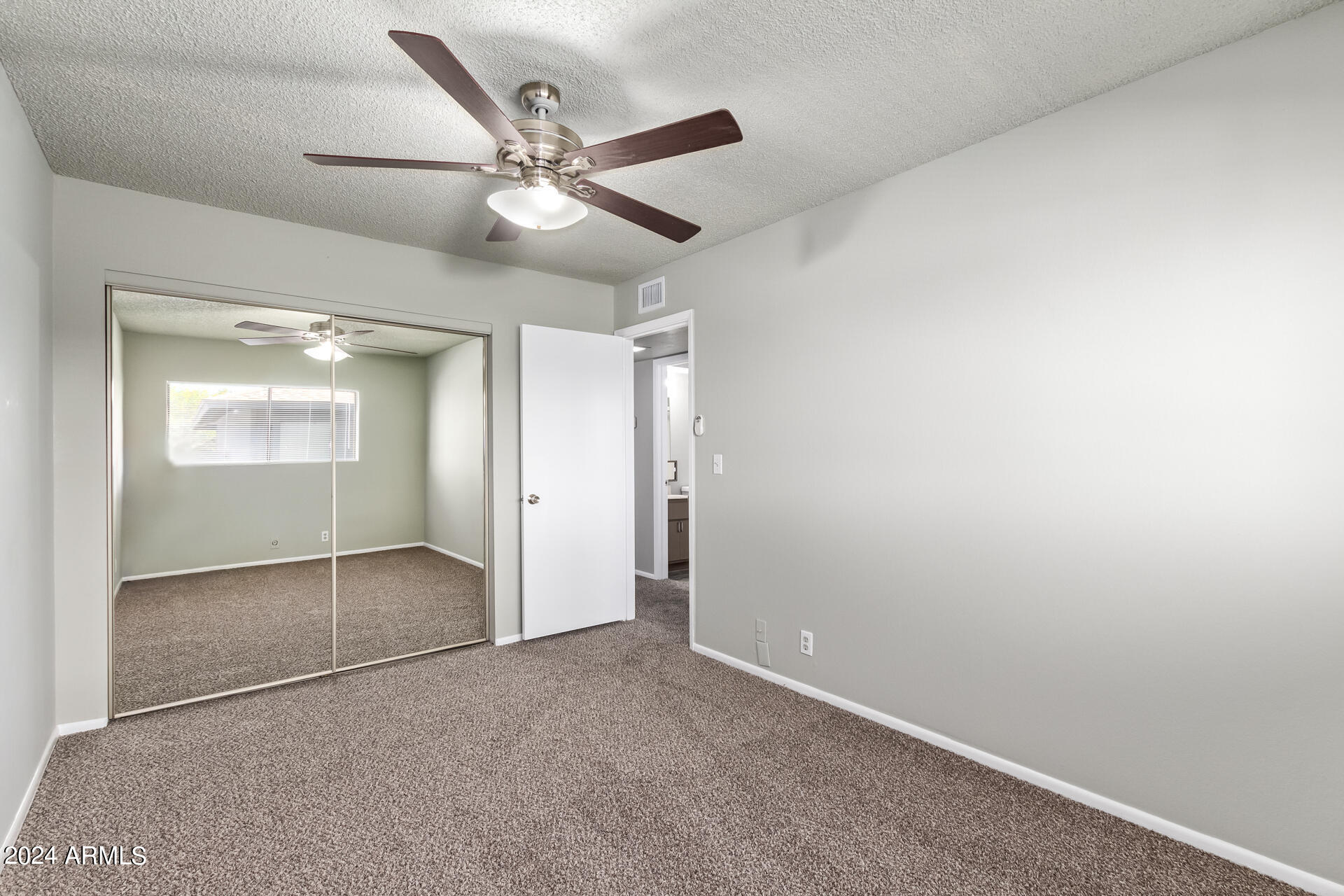 286 W PALOMINO Drive Unit: 19
