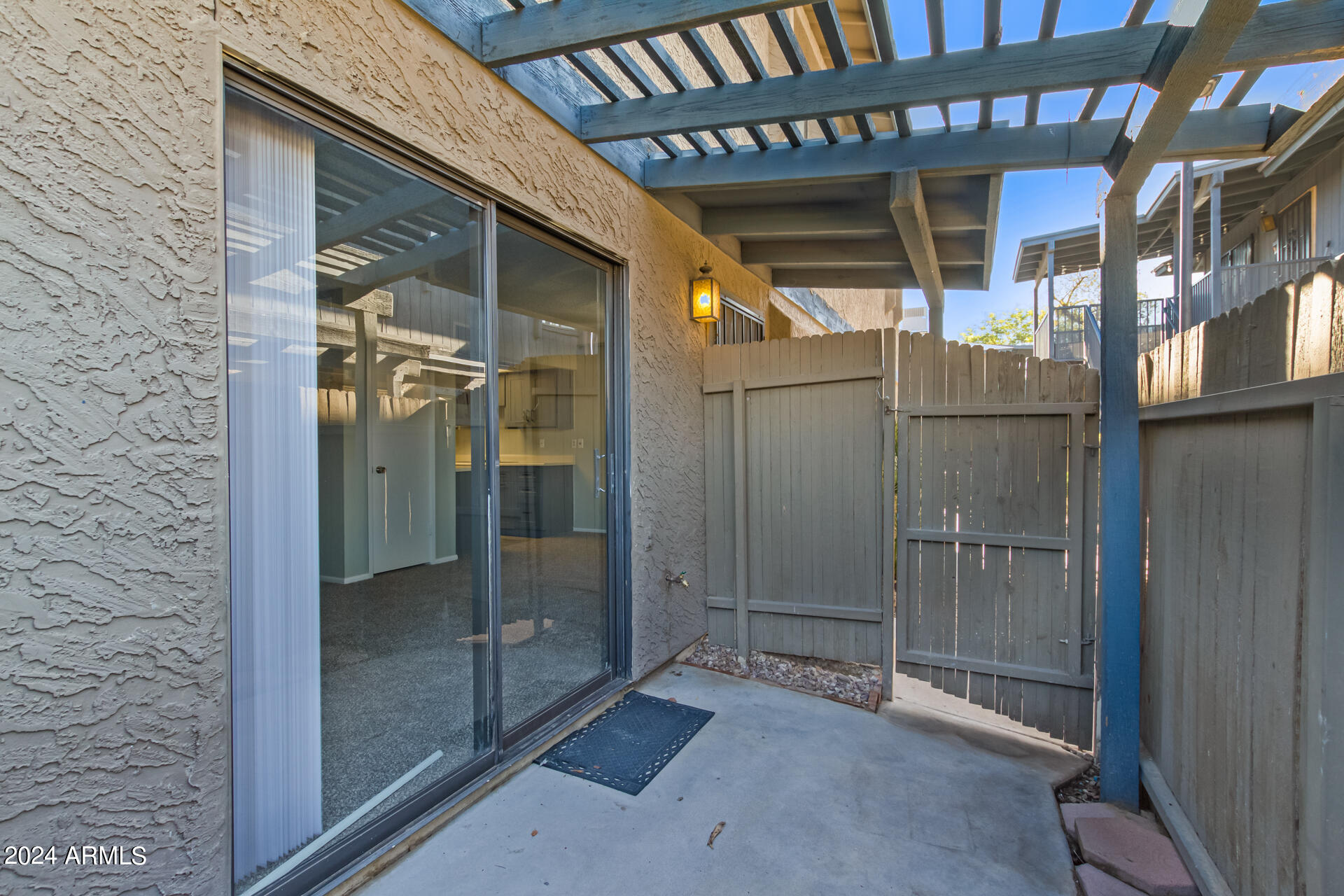 286 W PALOMINO Drive Unit: 19