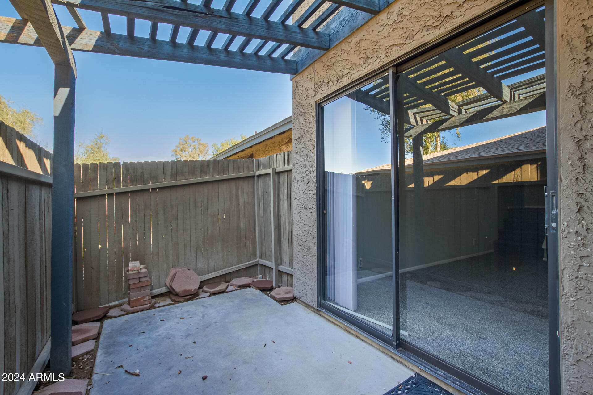286 W PALOMINO Drive Unit: 19