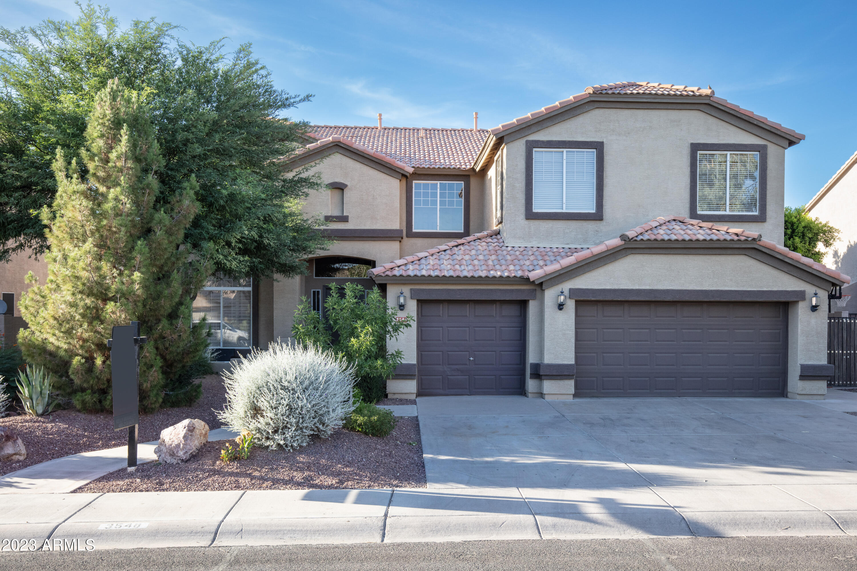 3548 E WYATT Way