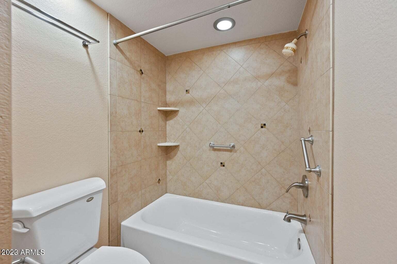 4850 E DESERT COVE Avenue Unit: 111