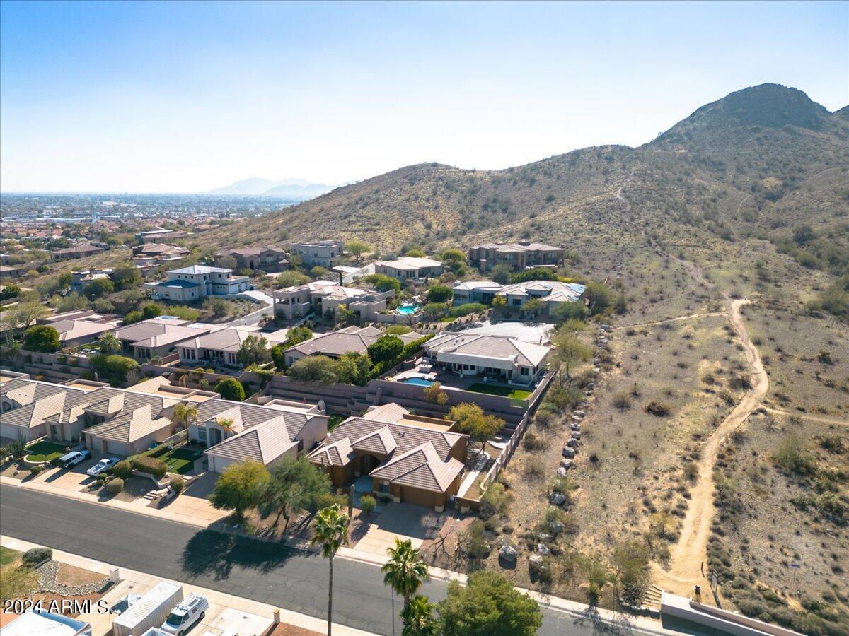 2603 E ACOMA Drive