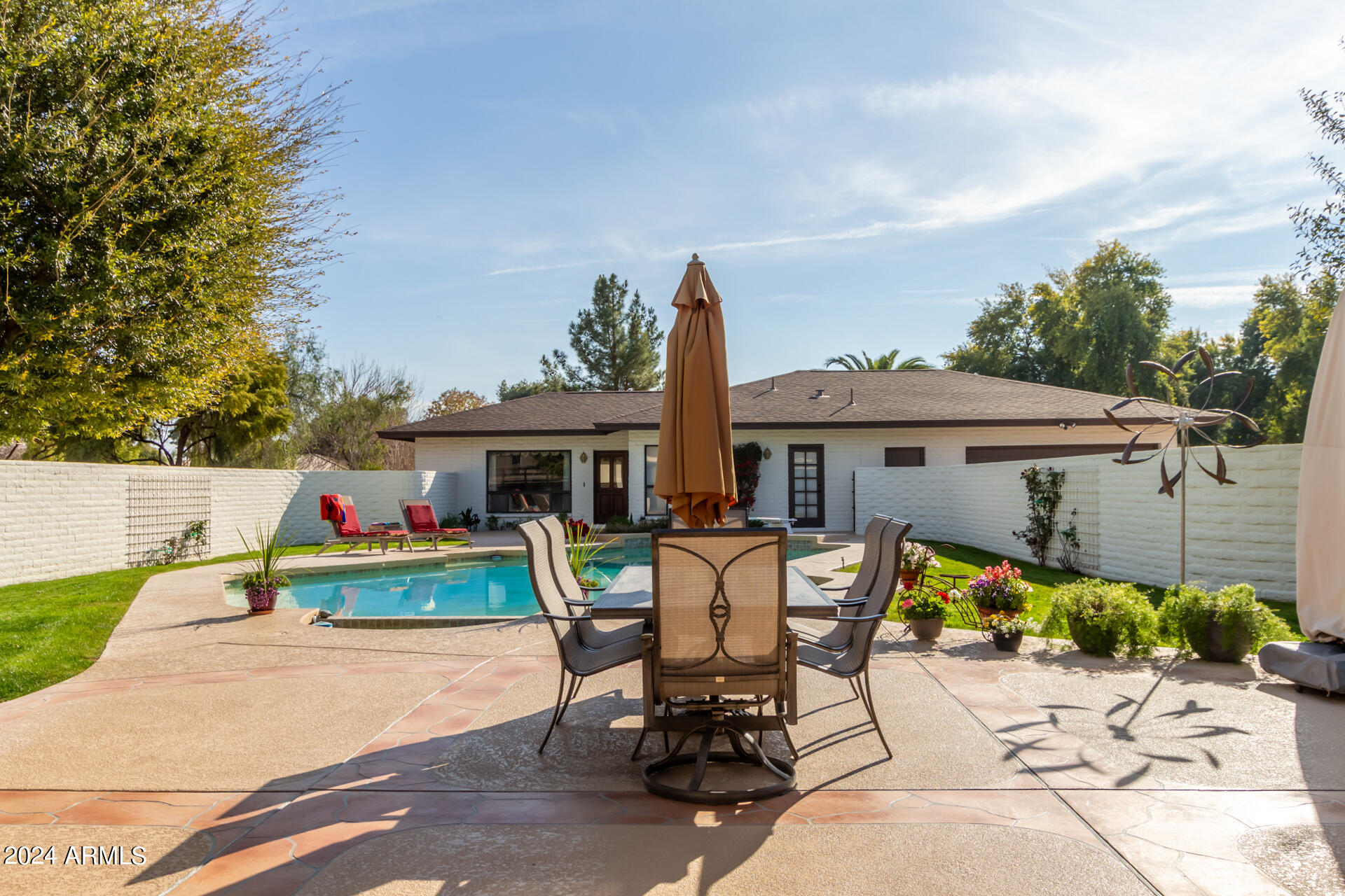 721 E BARBARITA Avenue