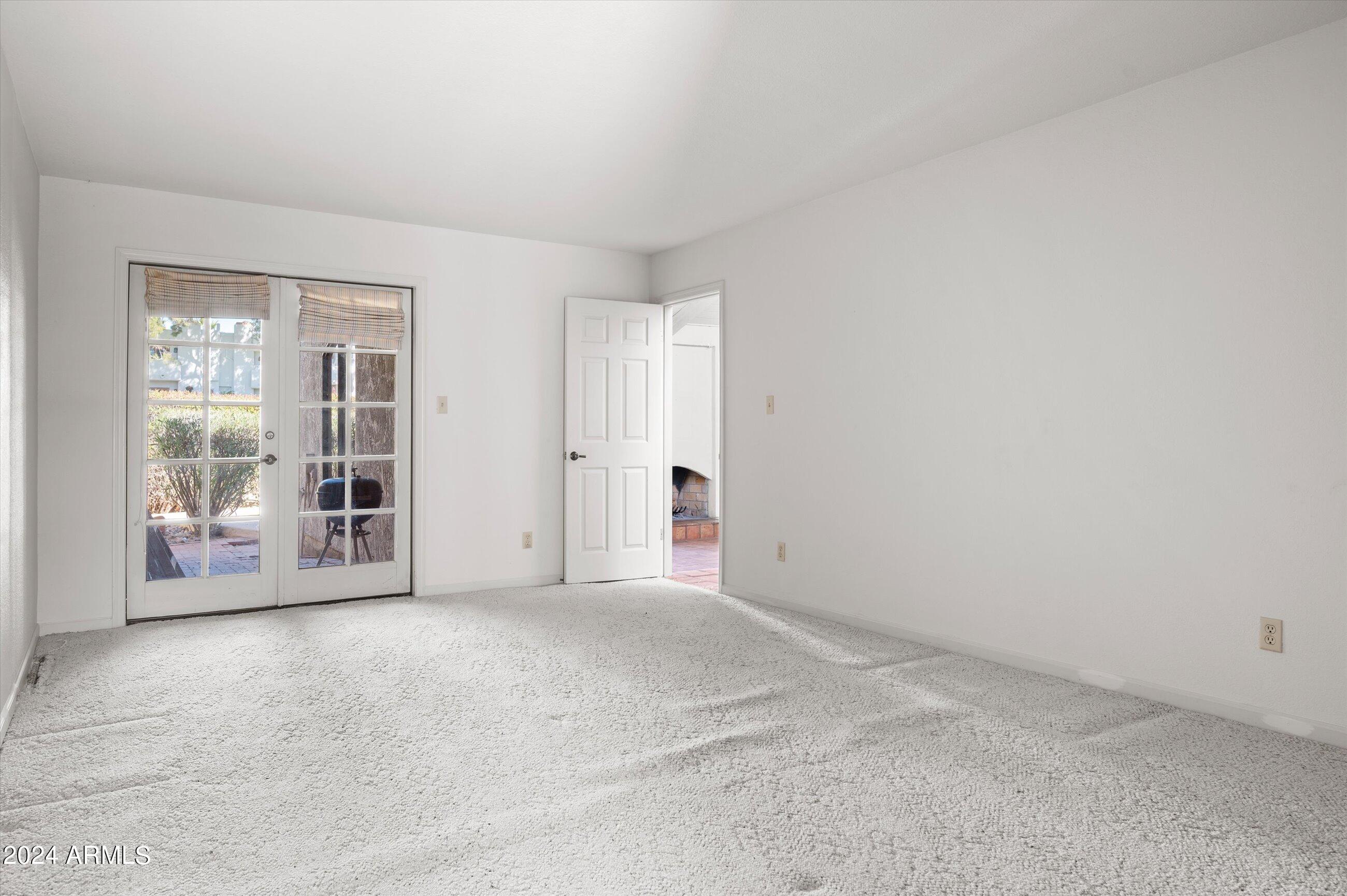 2626 E ARIZONA BILTMORE Circle Unit: 16